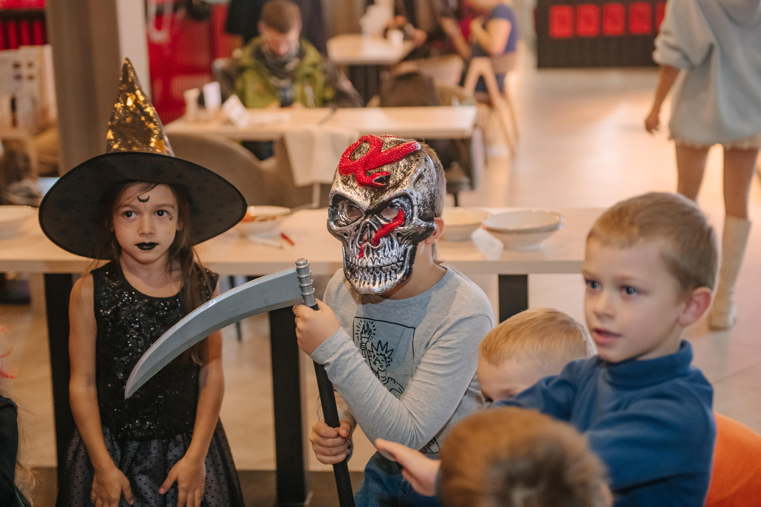 Гастродвор детский мастер-класс на Хеллоуин по приготовлению пиццы. Фотограф Валерия Голубева (Миронова)