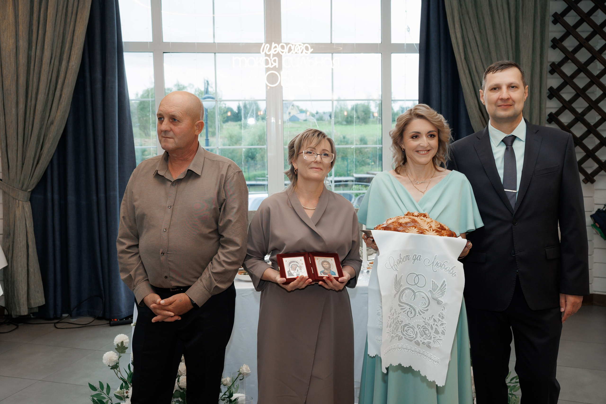 Регистрация в отеле Fish Point, ЗАГС Бутово, прогулка в Остафьево. Свадебный и репортажный фотограф (Москва, Королев и другие)