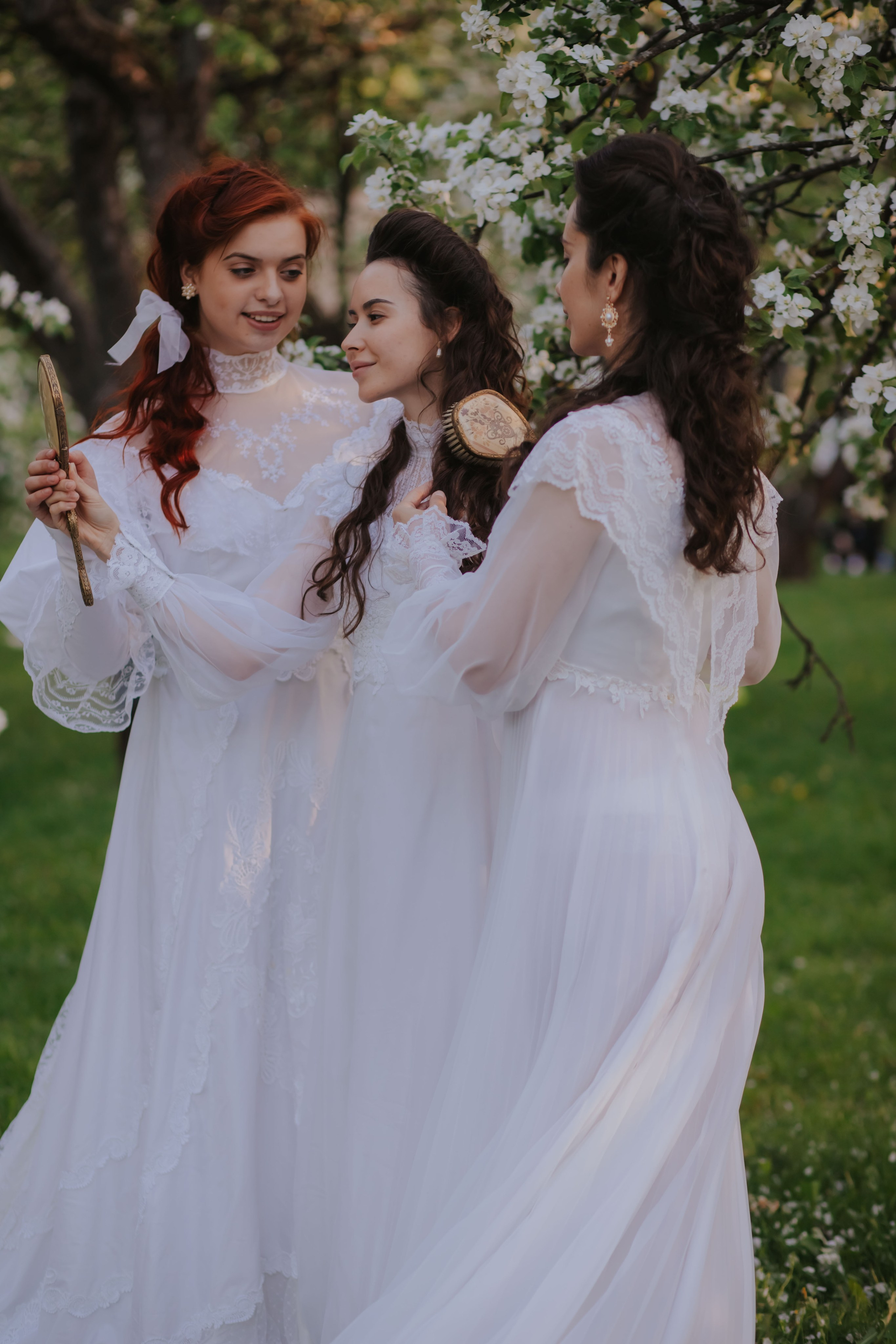 Яблоневый сад. Художественная винтажная фотография