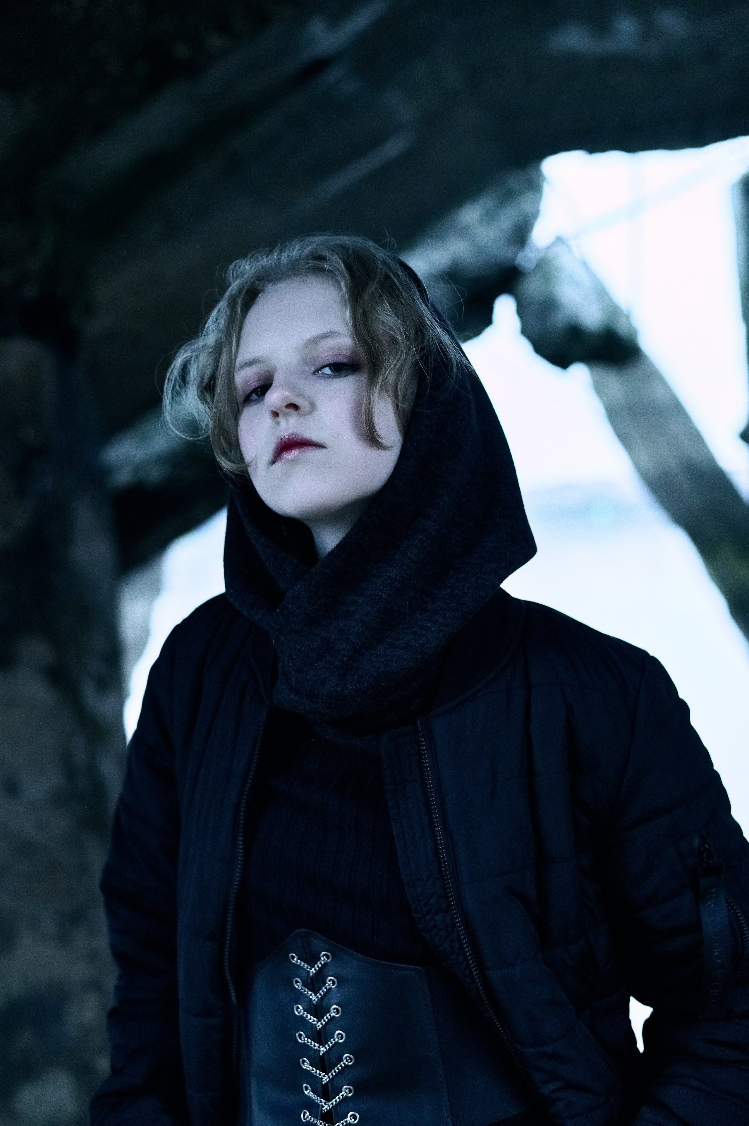 Лиза. Сумерки в лесу. Женский фотограф в Череповце Даша Акулич