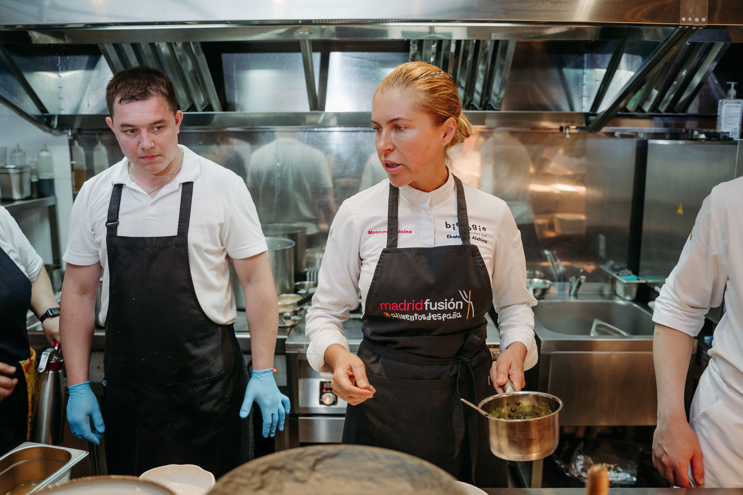 Открытый ужин с Mishlen Шеф Поварами. Репортажный и свадебный фотограф в Москве Рая Небогатова
