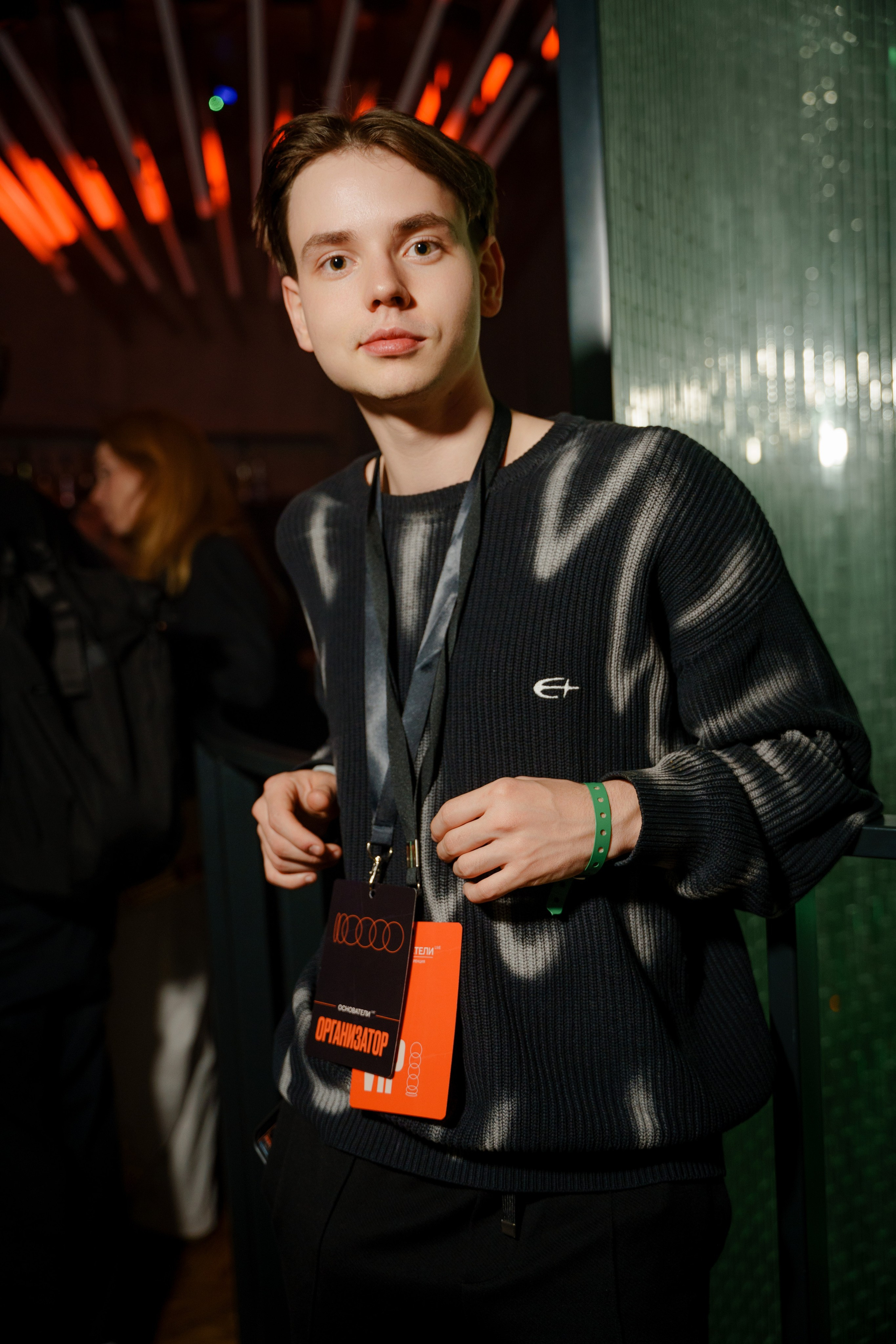 Вечеринка OSNOVATELI.LIVE репортажный фотограф Саша Дружинина. Репортажный фотограф в Москве Саша Дружинина