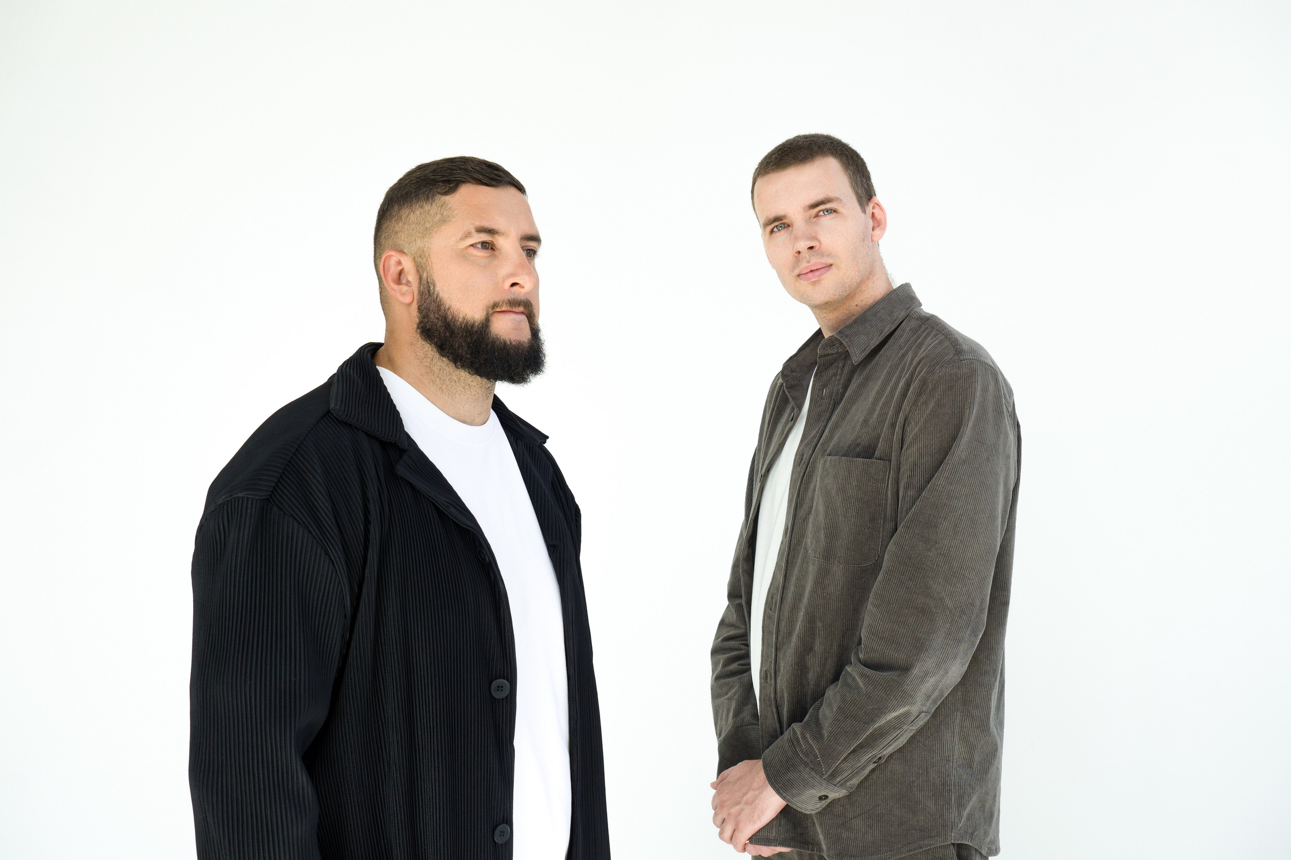 М и В. Фотограф