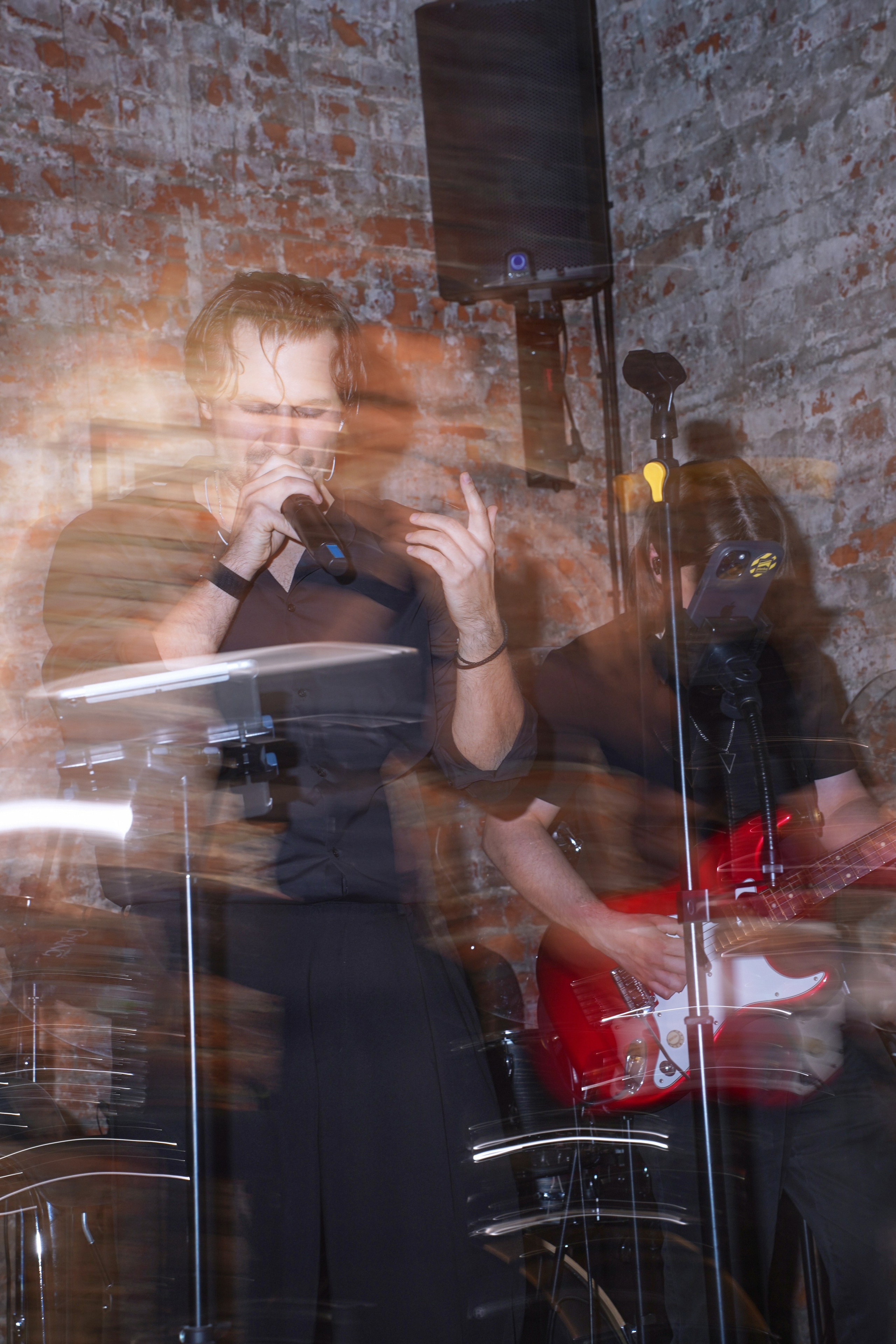 Концерт кавер группы. Фотограф