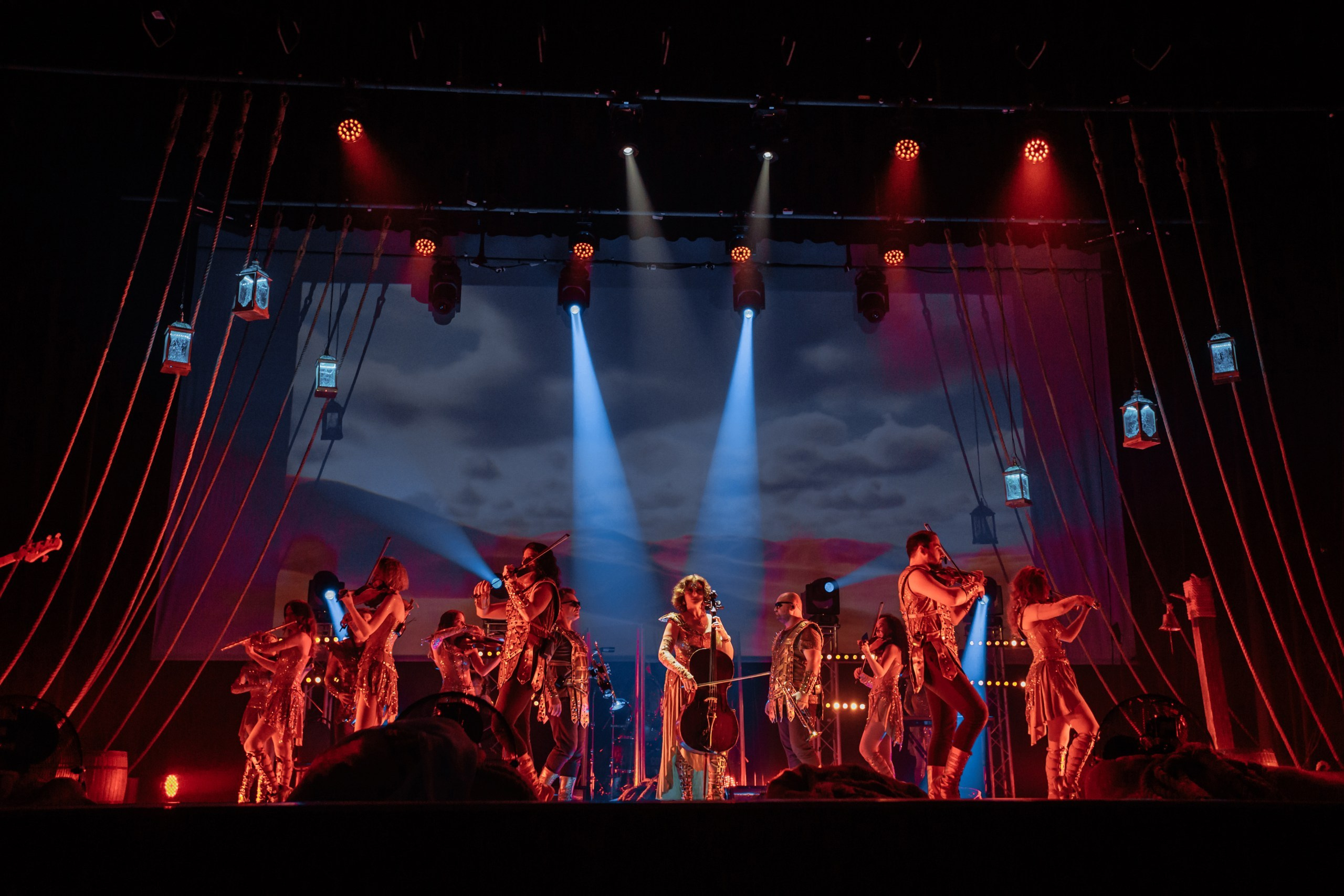 Первый в мире танцующий оркестр«Concord Orchestra». Обо мне