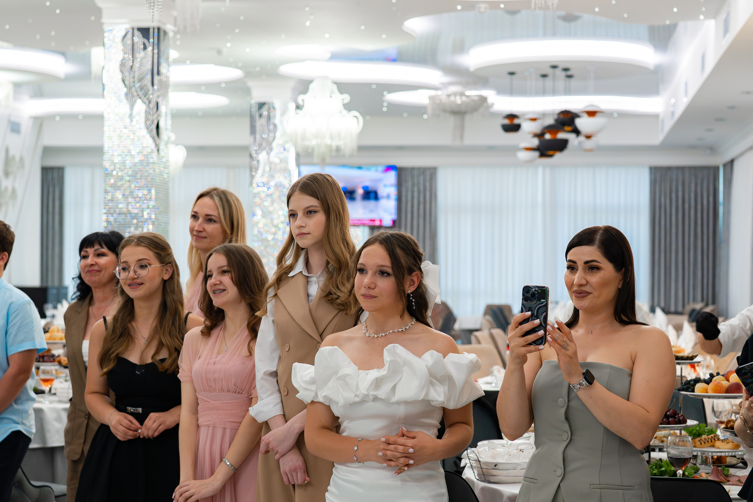 Школьный бал. Фотограф видеограф Геннадий Янбаев в Сочи, Краснодаре