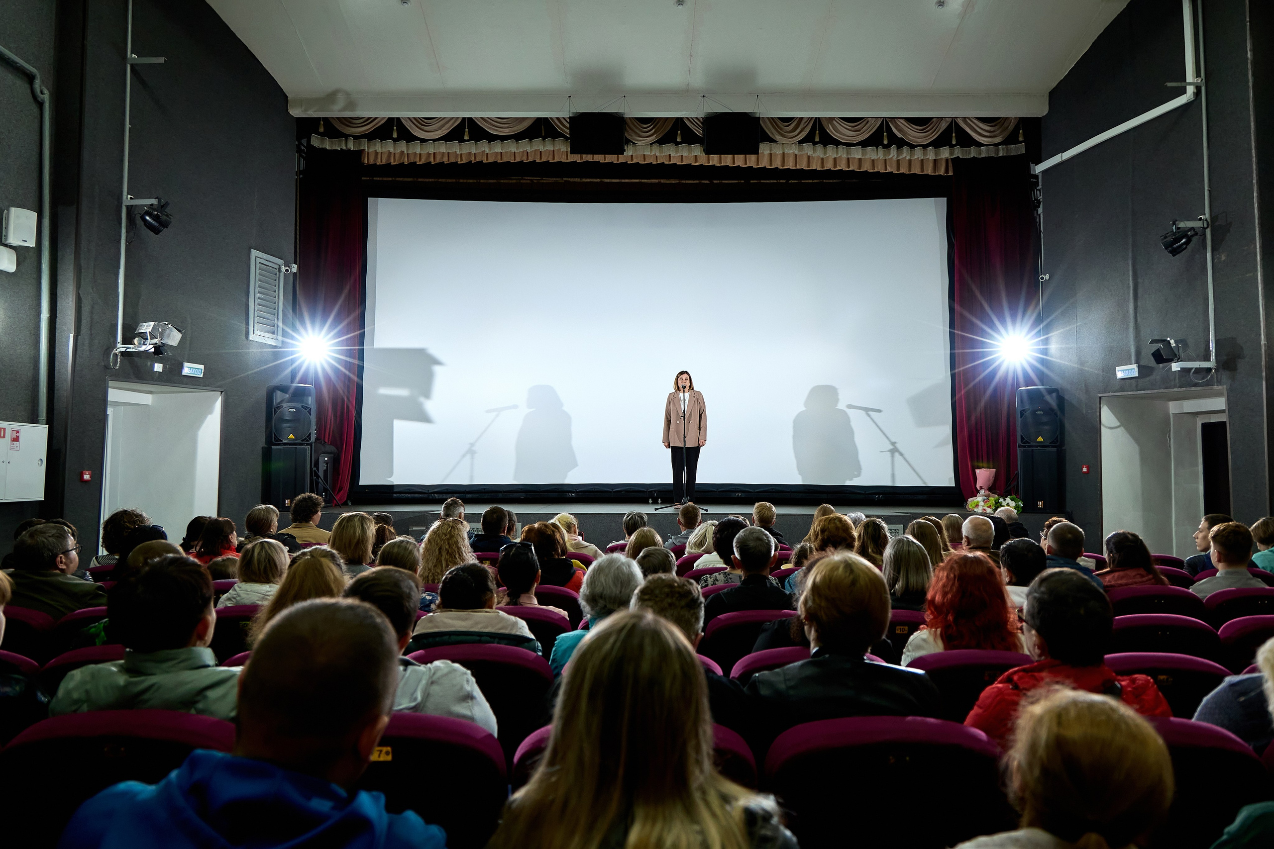 Кинопоказ, дима красилов, киностудия горького. Свадебный репортажный и фуд фотограф в Барнауле Гайфулин Виталий