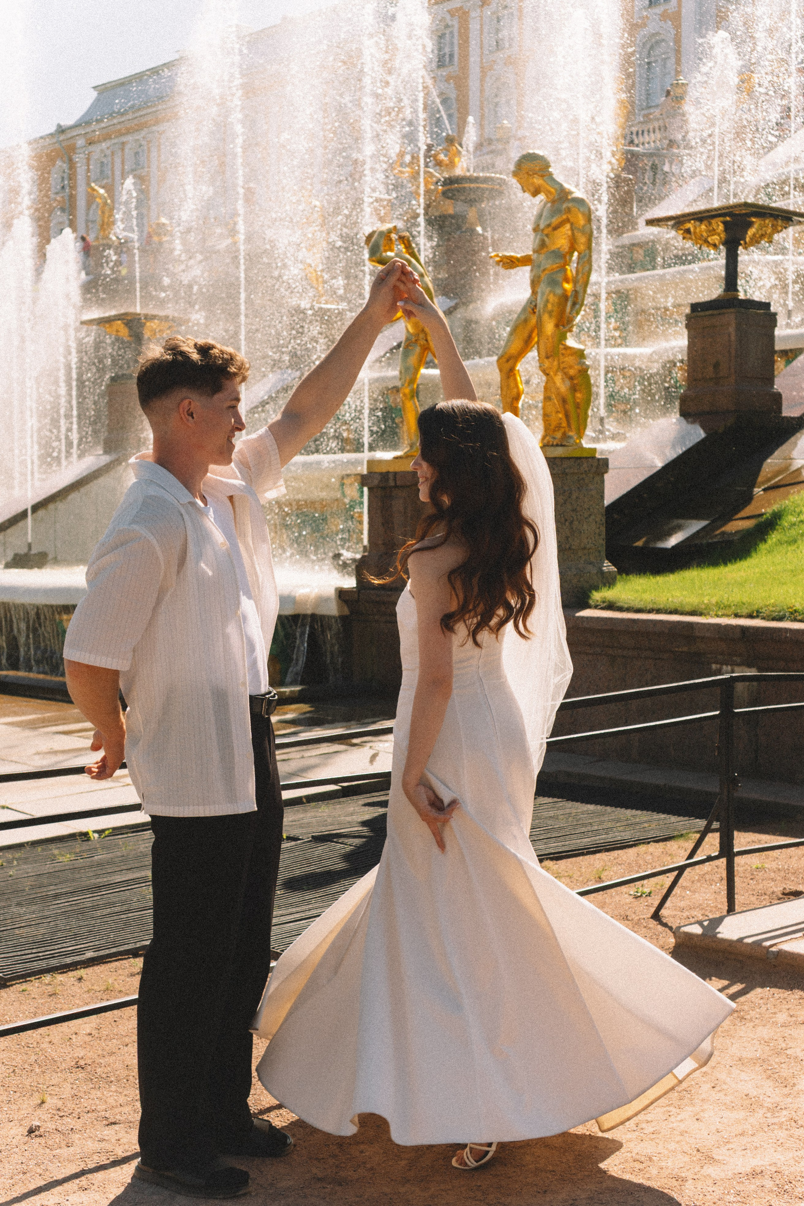 СВАДЕБНАЯ СЬЕМКА В ПЕТЕРГОФЕ И СЬЕМКА РЕПОРТАЖА В ЗАГСЕ ПЕТЕРГОФА. Профессиональный фотограф, Санкт-Петербург — Виктория Богомолова