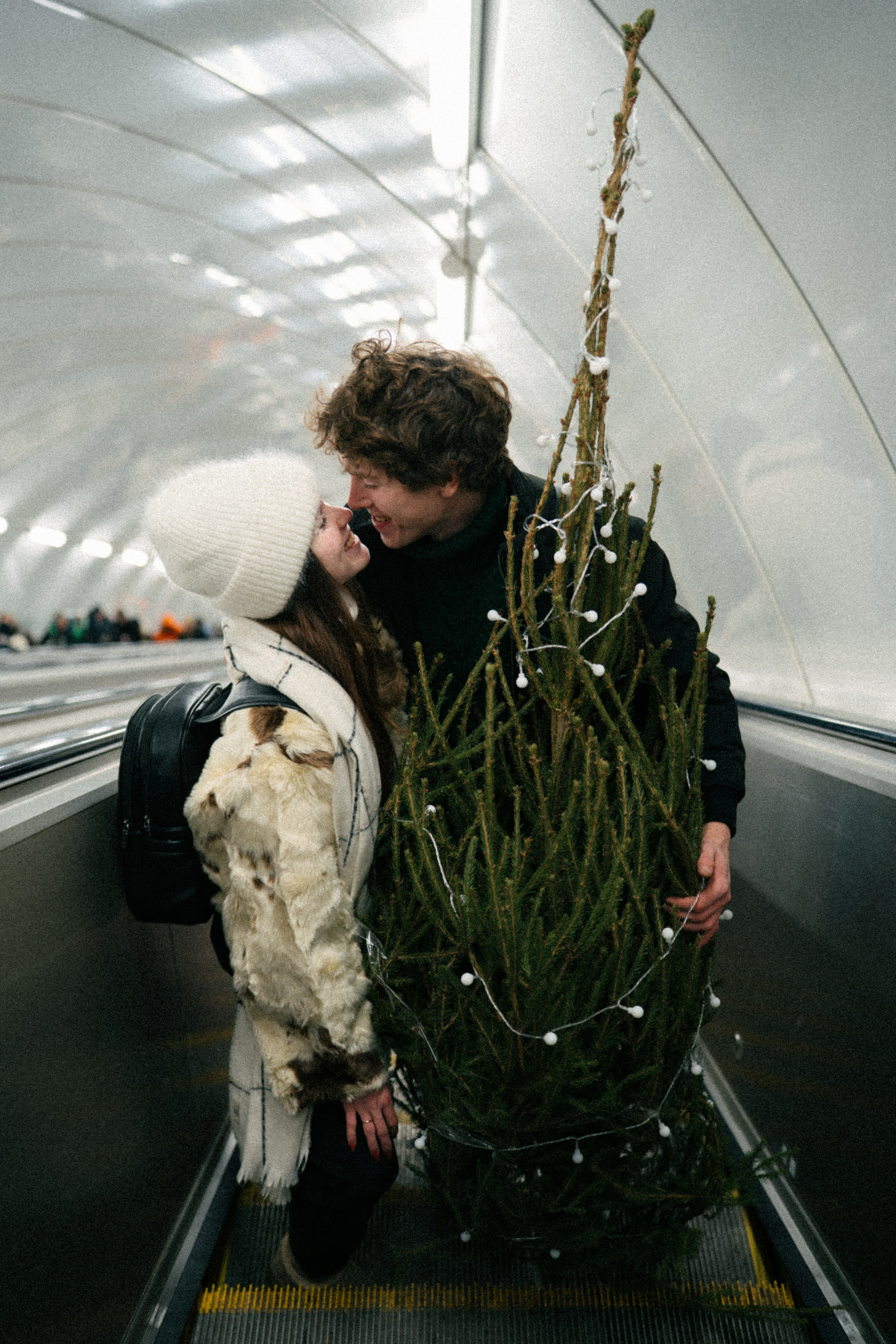 НОВОГОДНЯЯ ПРОГУЛКА ПАРЫ ПО ЧЕРНЫШЕВСКОЙ ПЕРЕД НОВЫМ ГОДОМ. Профессиональный фотограф, Санкт-Петербург — Виктория Богомолова