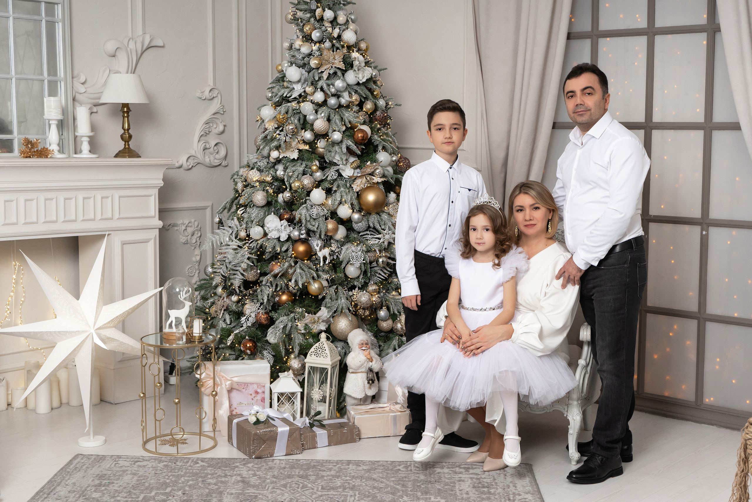 Большая новогодняя семейная фотосессия. студия Версаль. Фотограф Татьяна Мамонтова