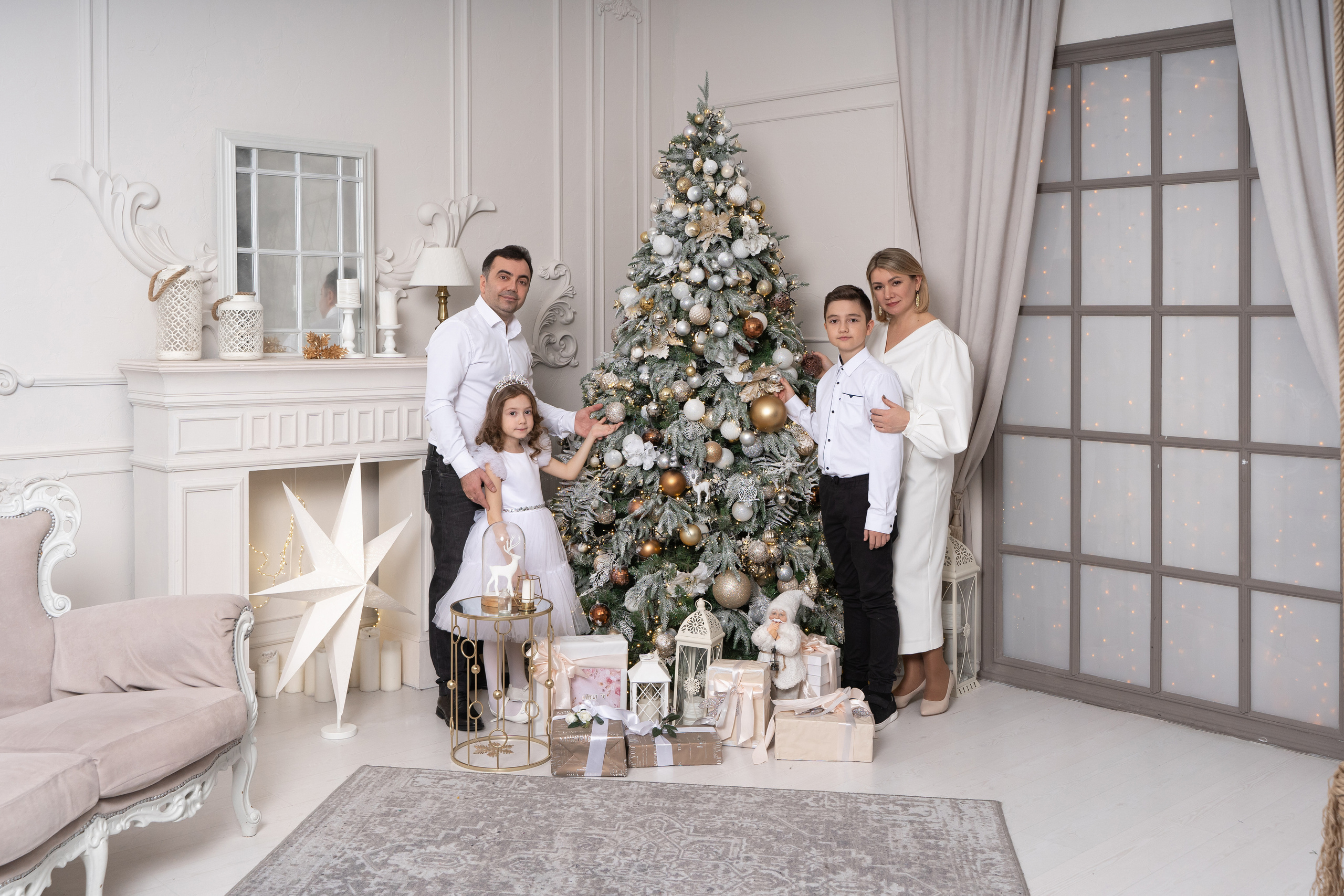 Большая новогодняя семейная фотосессия. студия Версаль. Фотограф Татьяна Мамонтова