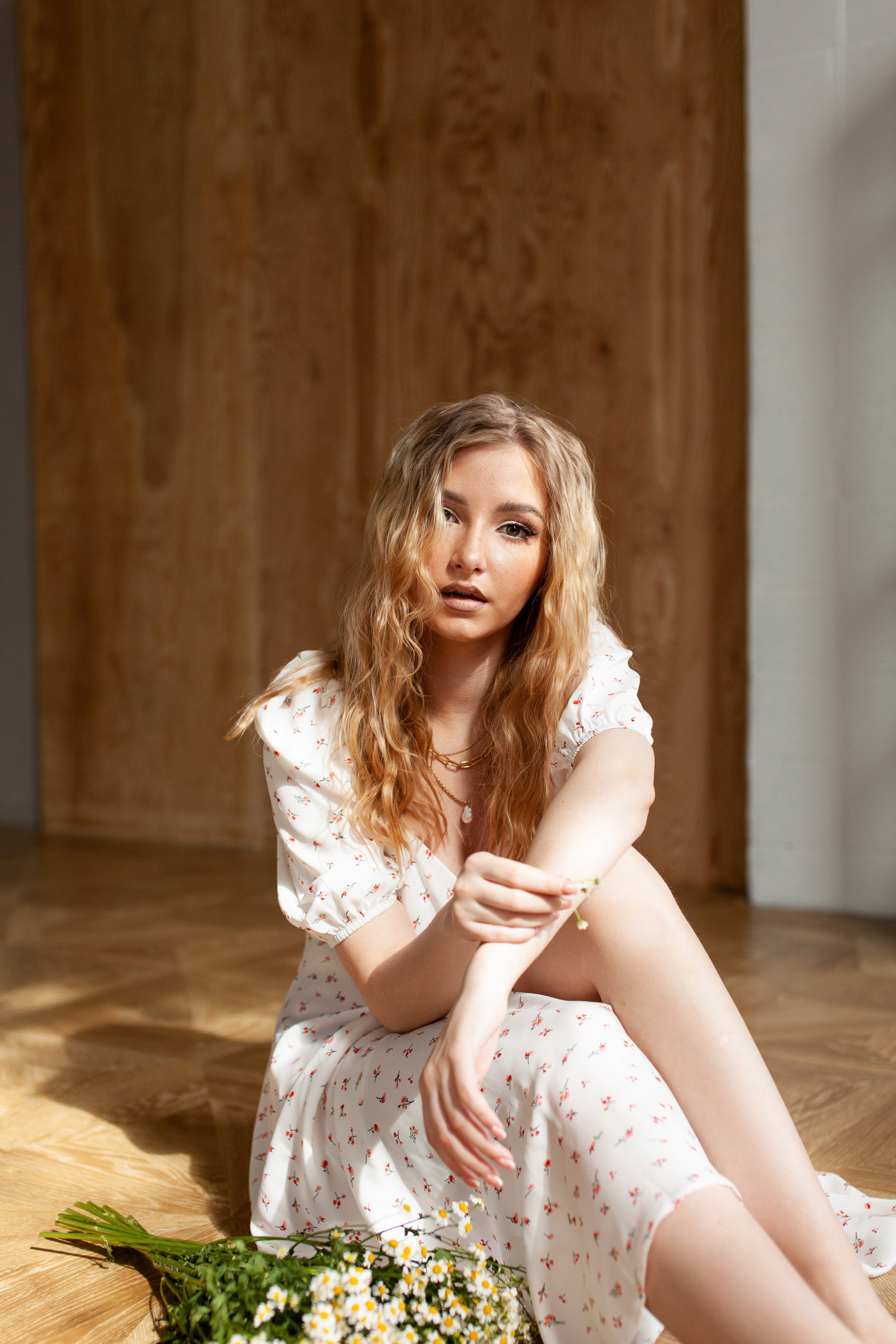 Лера и ромашки. Фотограф Сергиев Посад Москва Хованская Екатерина