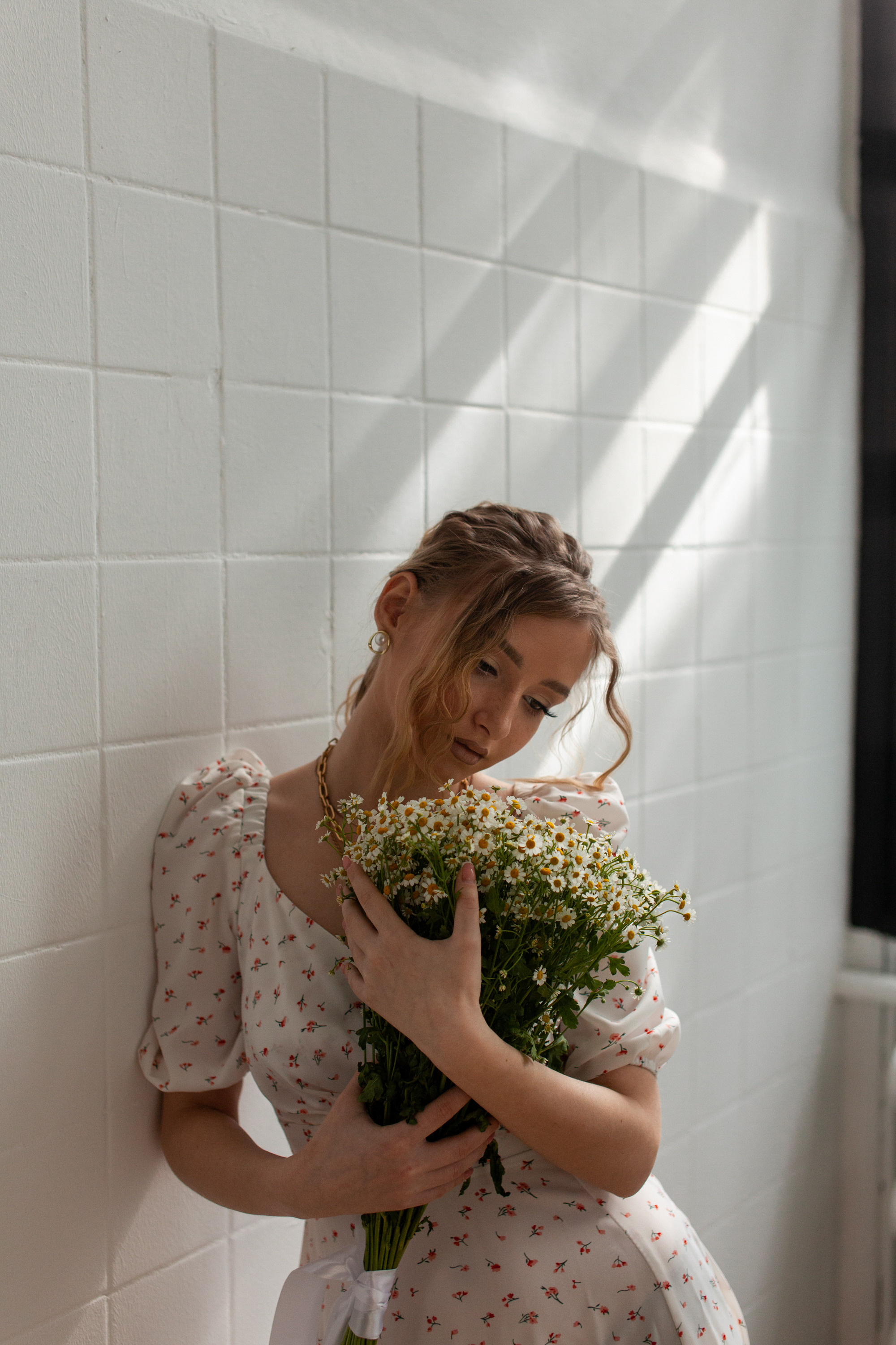 Лера и ромашки. Фотограф Сергиев Посад Москва Хованская Екатерина