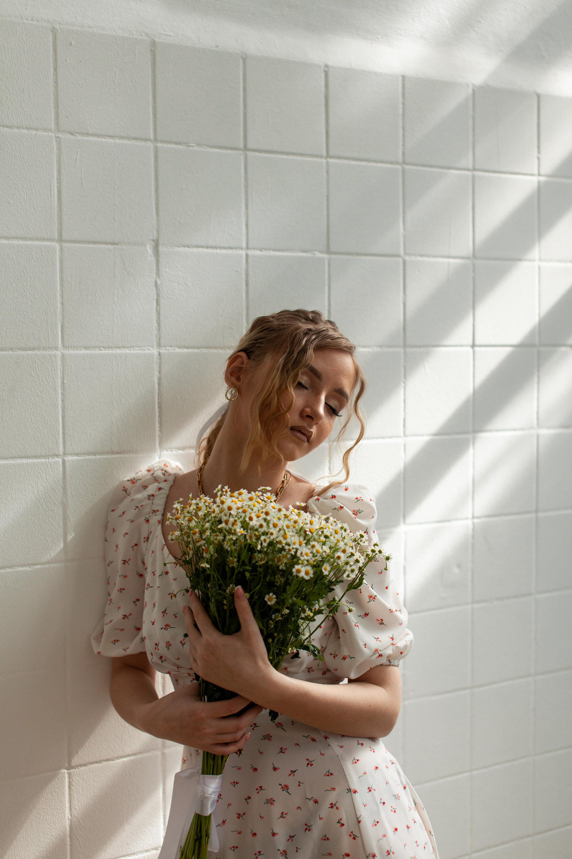 Лера и ромашки. Фотограф Сергиев Посад Москва Хованская Екатерина