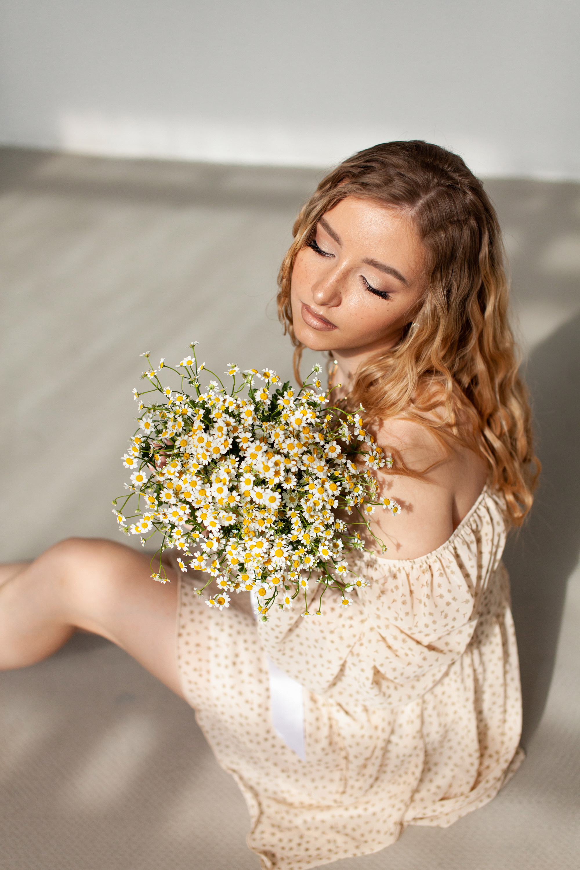 Лера и ромашки. Фотограф Сергиев Посад Москва Хованская Екатерина