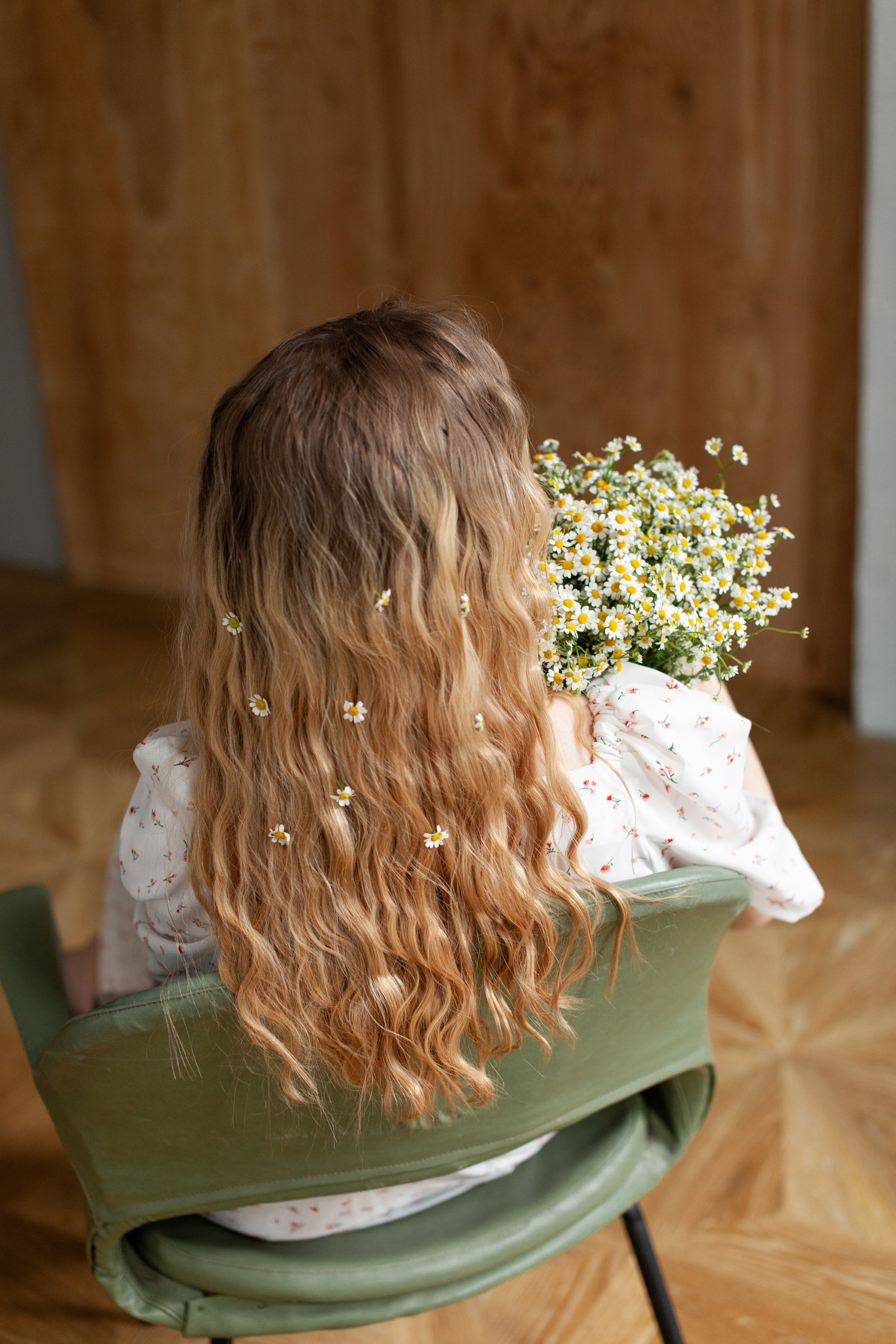 Лера и ромашки. Фотограф Сергиев Посад Москва Хованская Екатерина