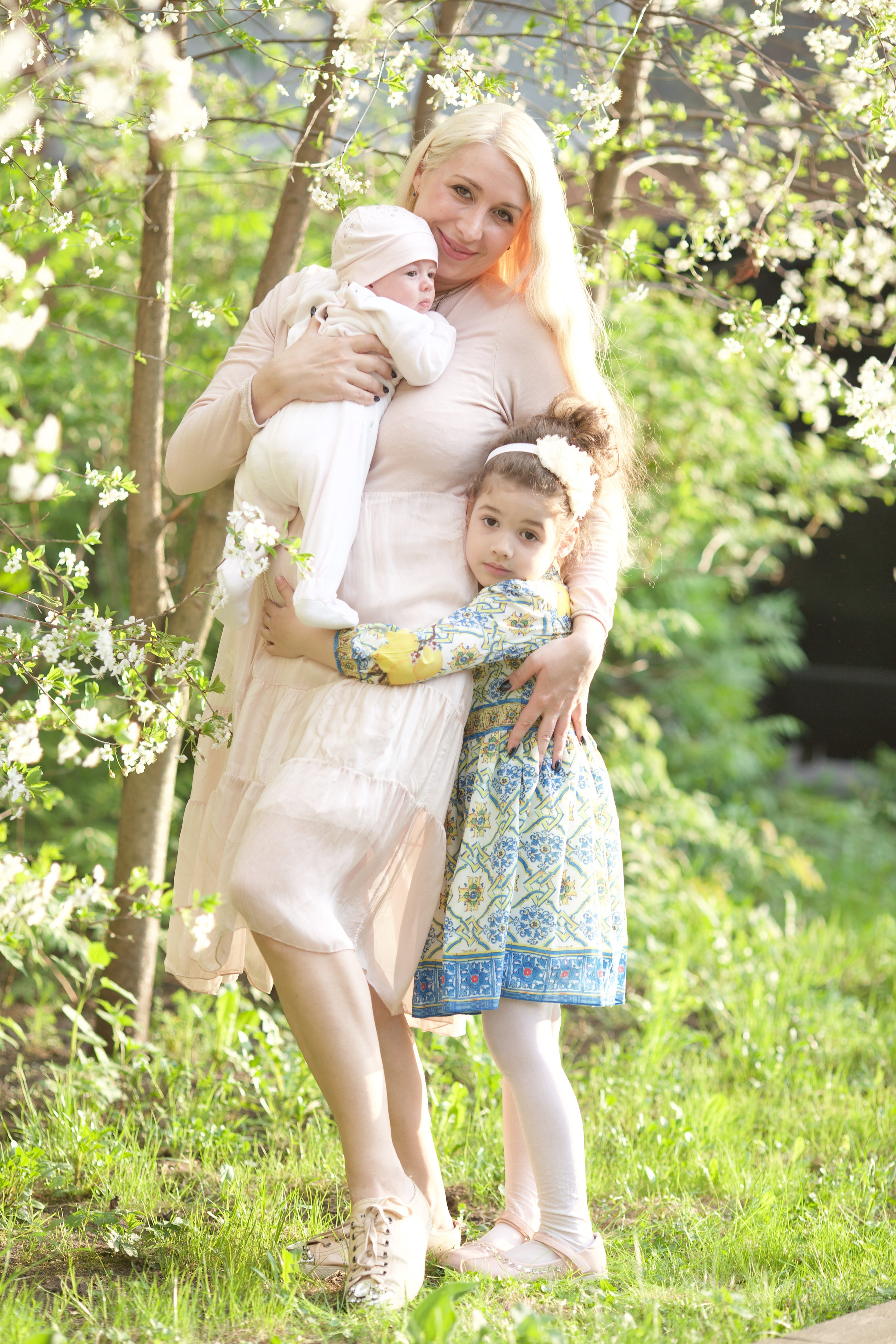 Валерия, Варя и Маша. Школьные выпускные альбомы в Москве Марина Николаева