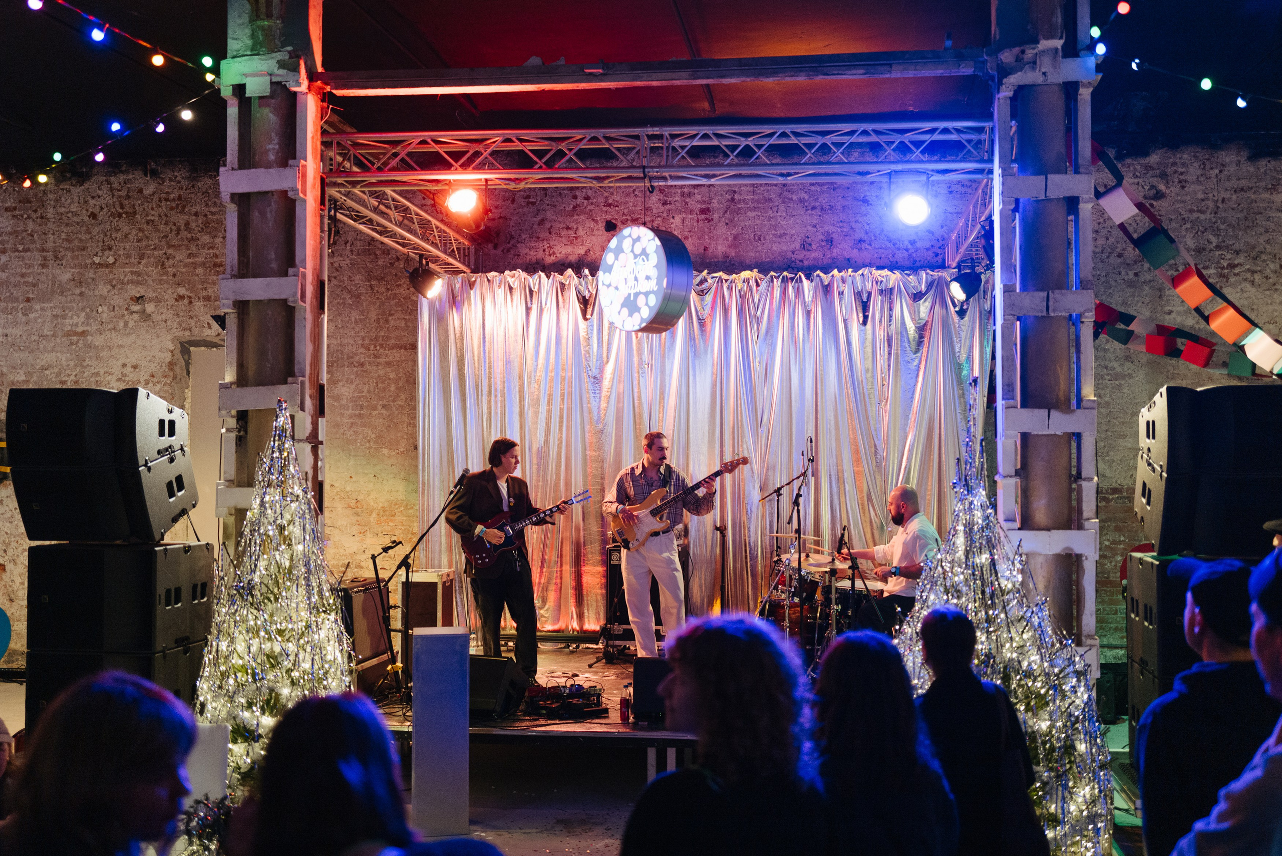 21 декабря 2024 в Типографии Сытина / фото Валерий Белобеев. Фотоотчеты «Ламбада-маркета»