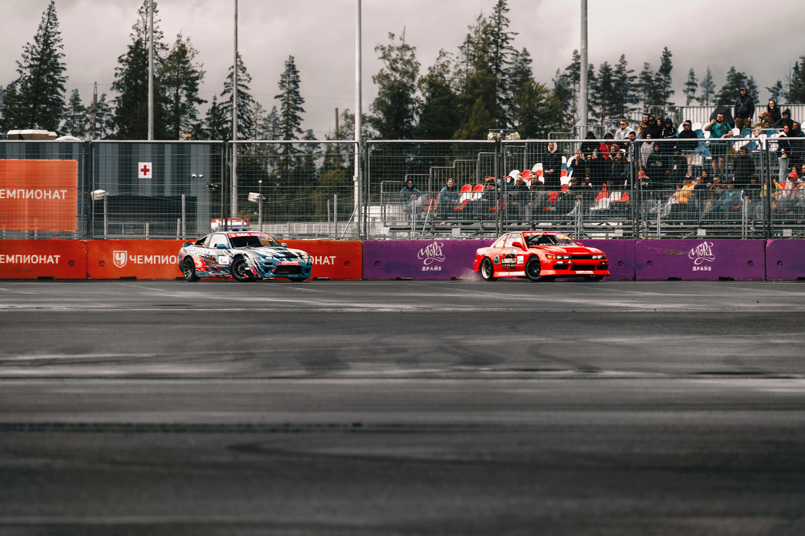 IDDC Этап 2: Бетонный Колизей и блогеры в деле