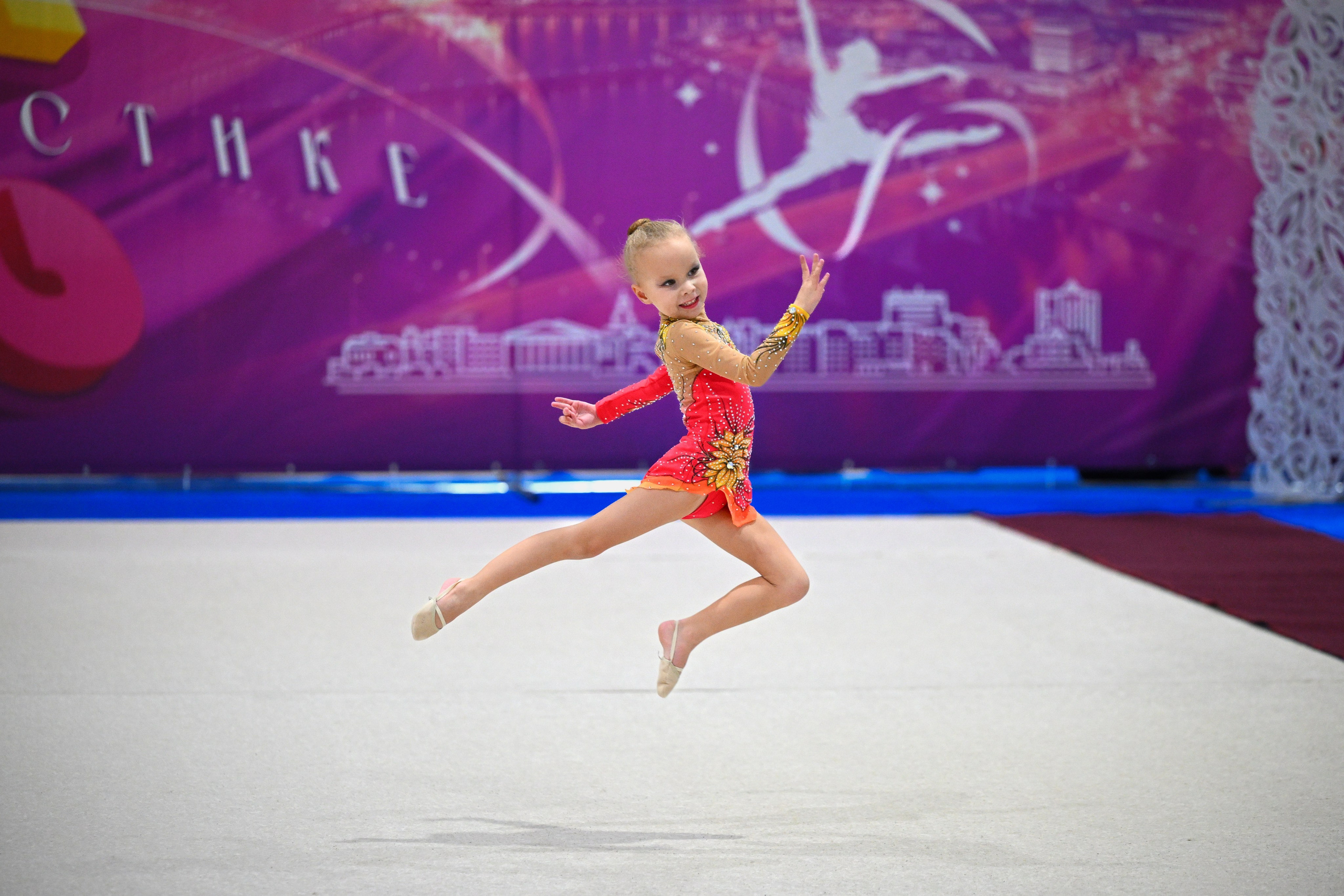 Чемпионат и Первенство города Чебоксары по художественной гимнастике. ФОТОВИДЕОСПОРТ. Фото видео услуги на соревнованиях по художественной гимнастике. Видеотрансляция соревнований. Москва, ЦФО, ПФО