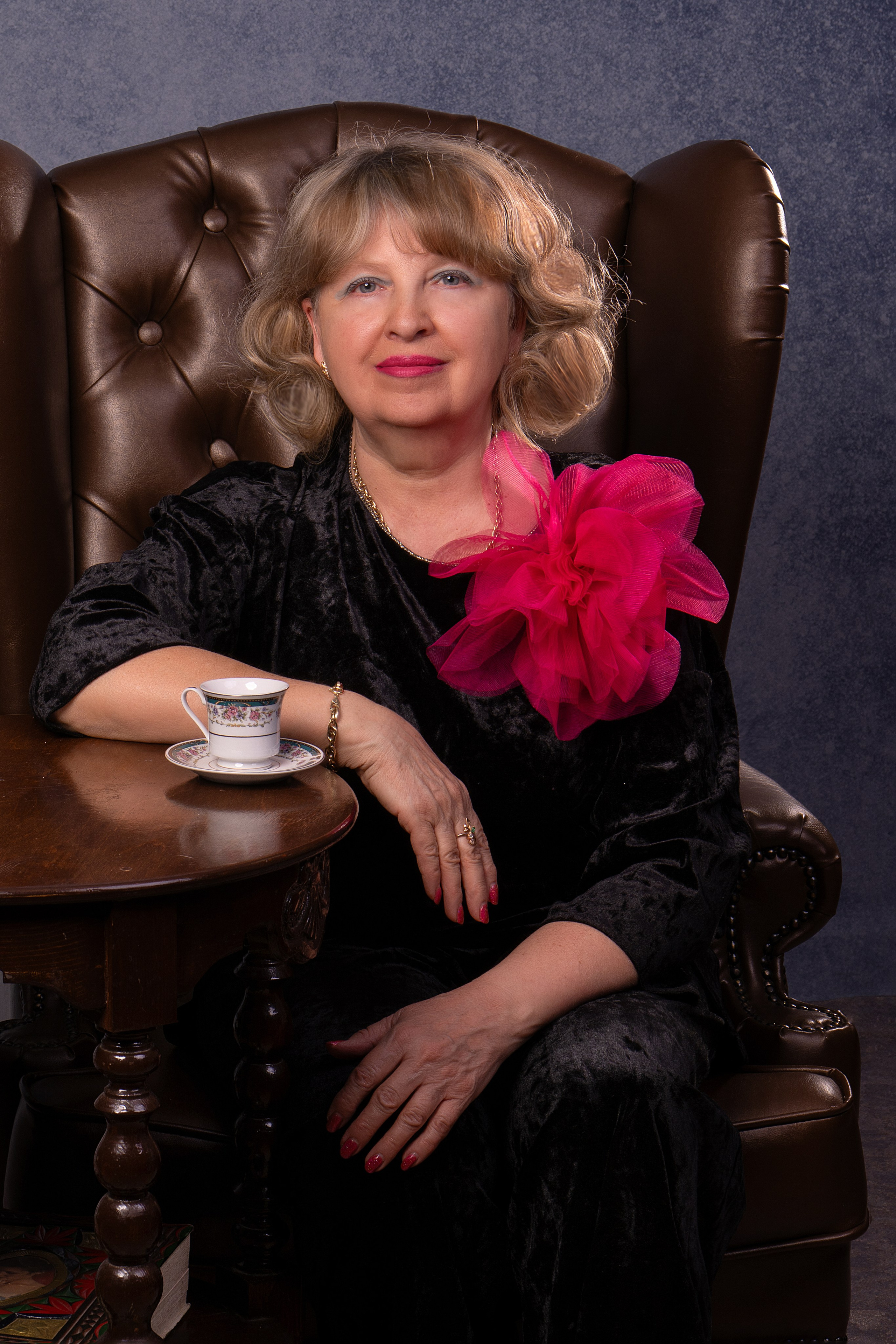 Студийные женские портреты. Главная