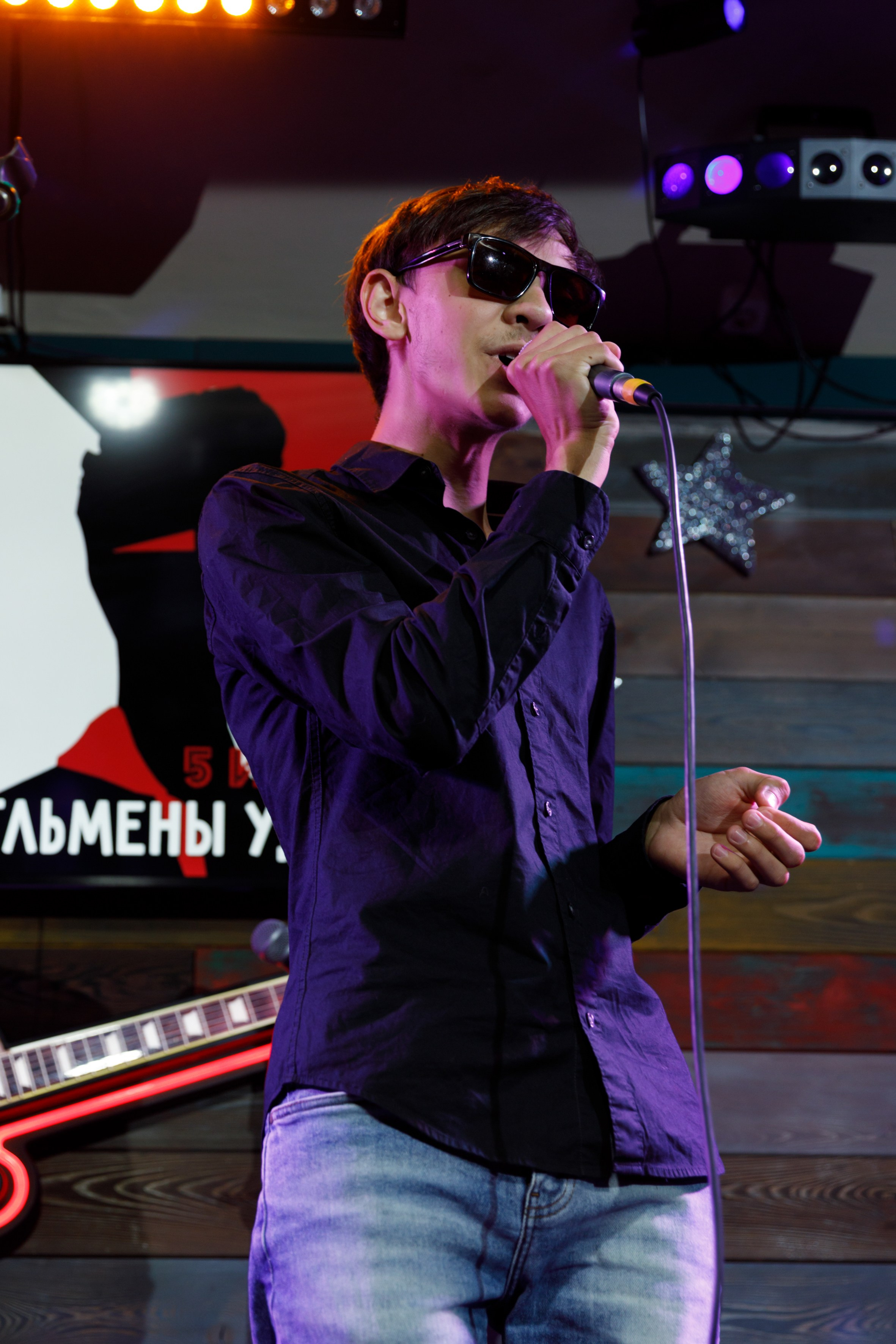 Концерт группы «Джентельмены удачи». Фотограф Анна Телекаева, выпускные альбомы, семейные и репортажные съемки в Омске