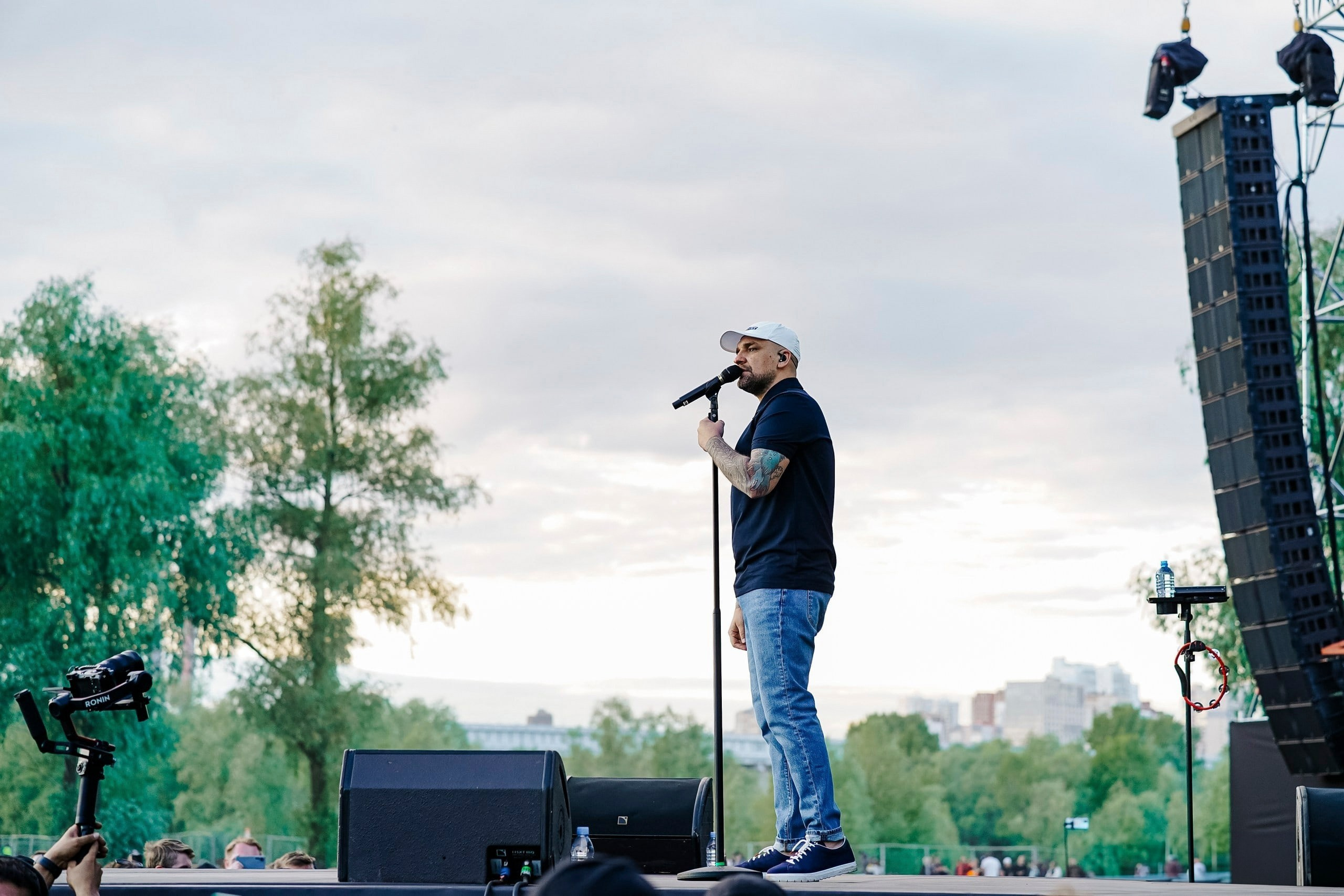 VK Фест 2024. #фотокаквкино | Фотографирую людей