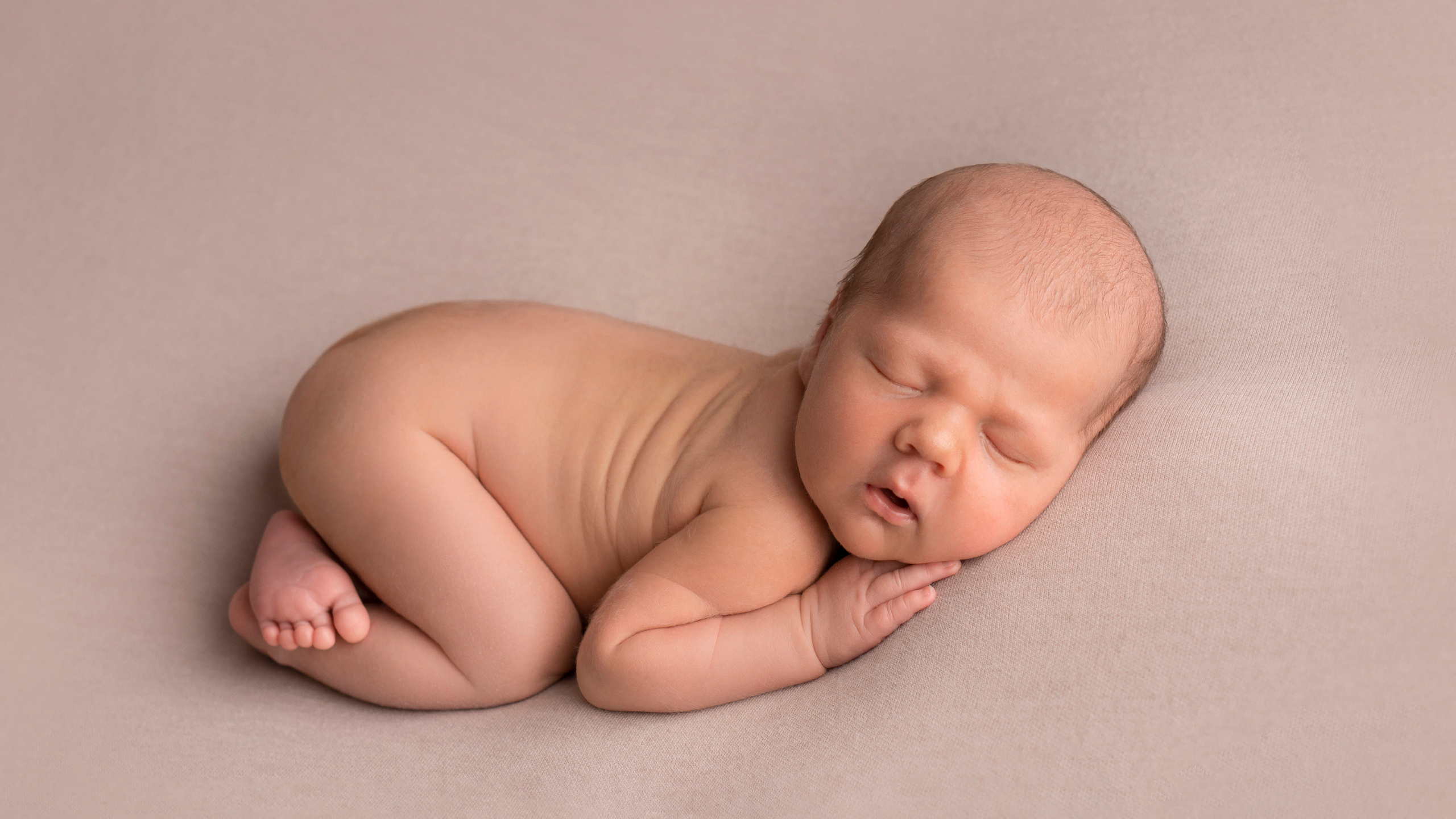 Съёмка новорожденных. Фотограф новорожденных в Новоалександровске Оксана Джолаева