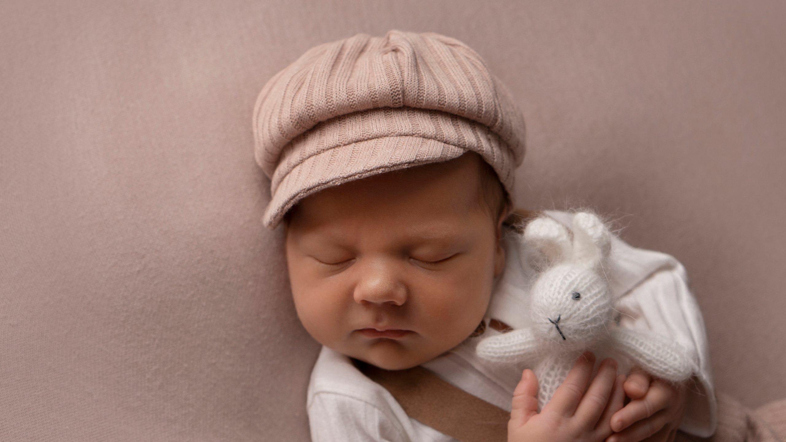 Съёмка новорожденных. Фотограф новорожденных в Новоалександровске Оксана Джолаева