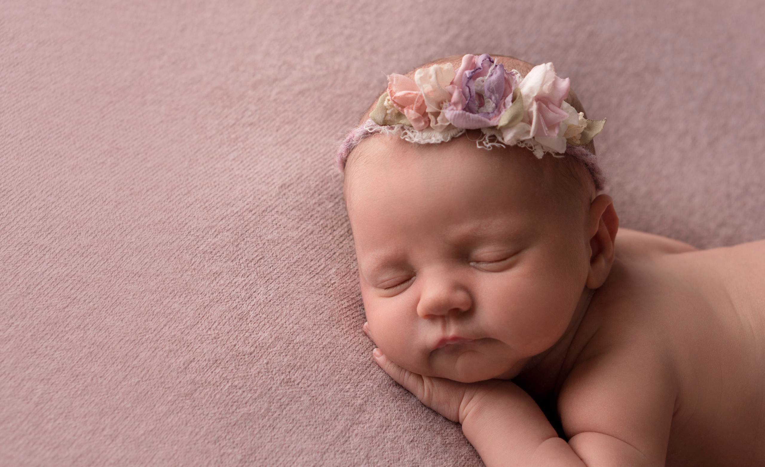 Съёмка новорожденных. Фотограф новорожденных в Новоалександровске Оксана Джолаева