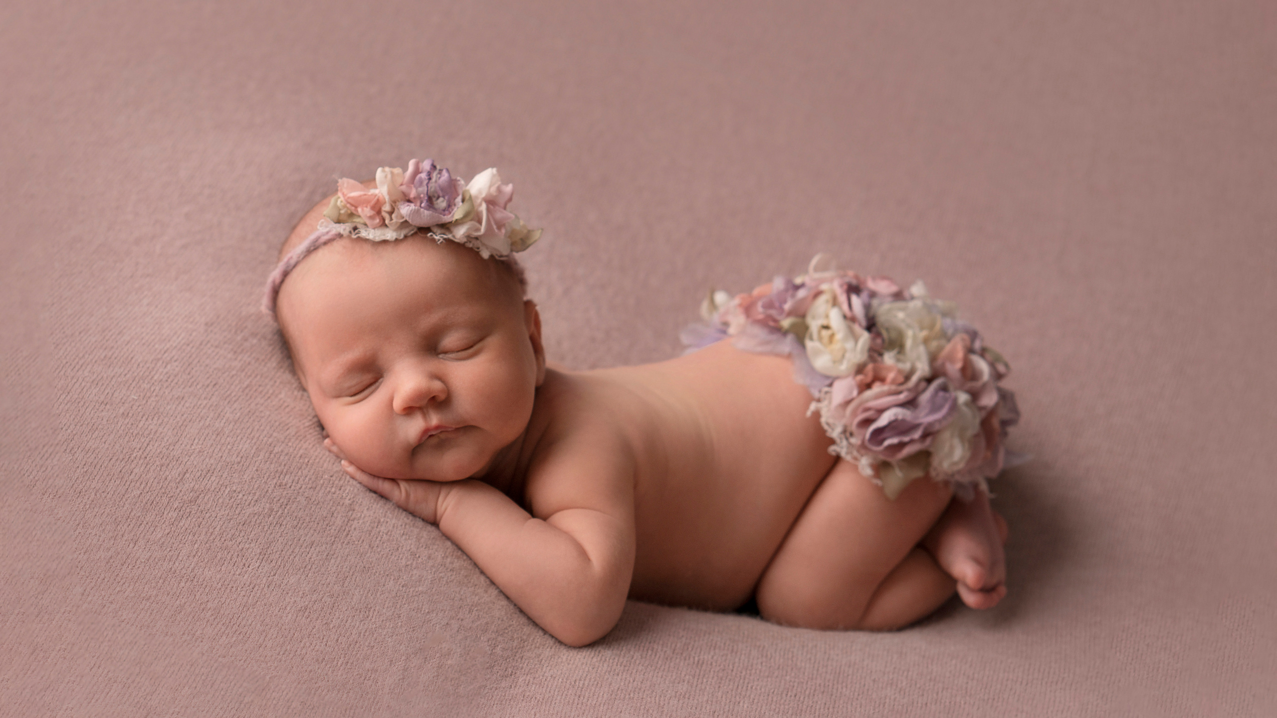 Фотограф новорожденных в Новоалександровске Оксана Джолаева