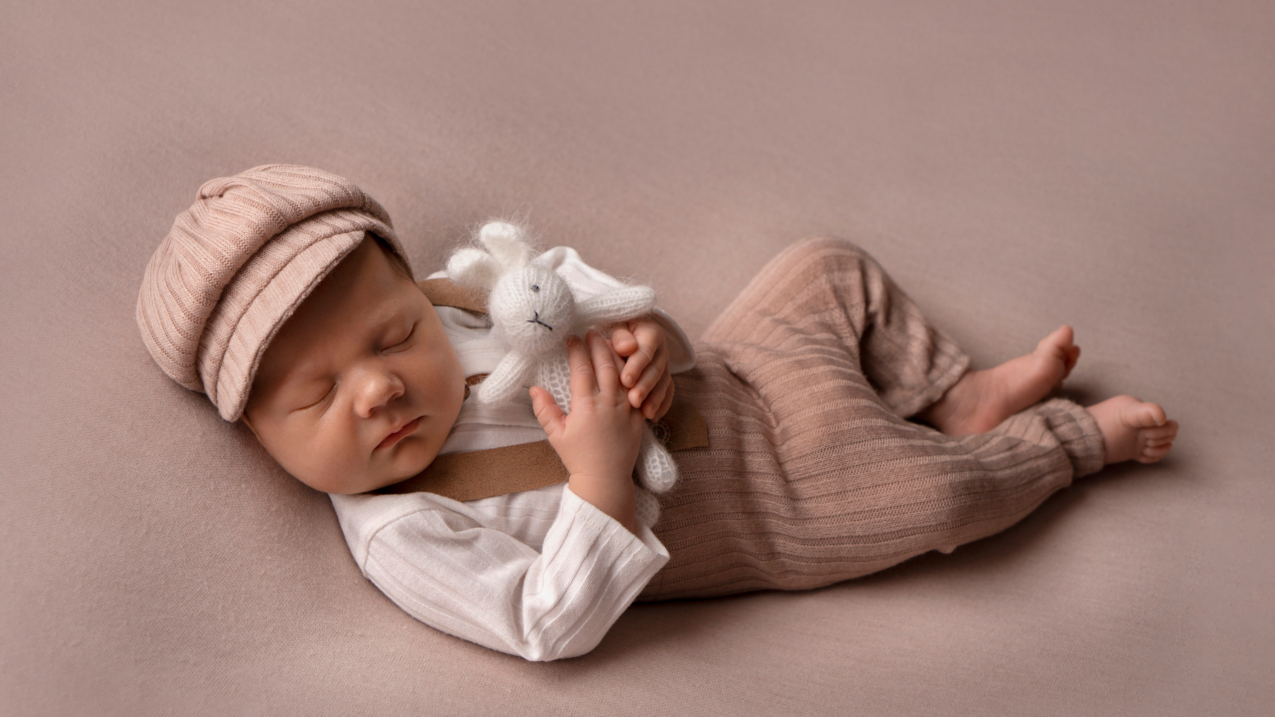 Съёмка новорожденных. Фотограф новорожденных в Новоалександровске Оксана Джолаева