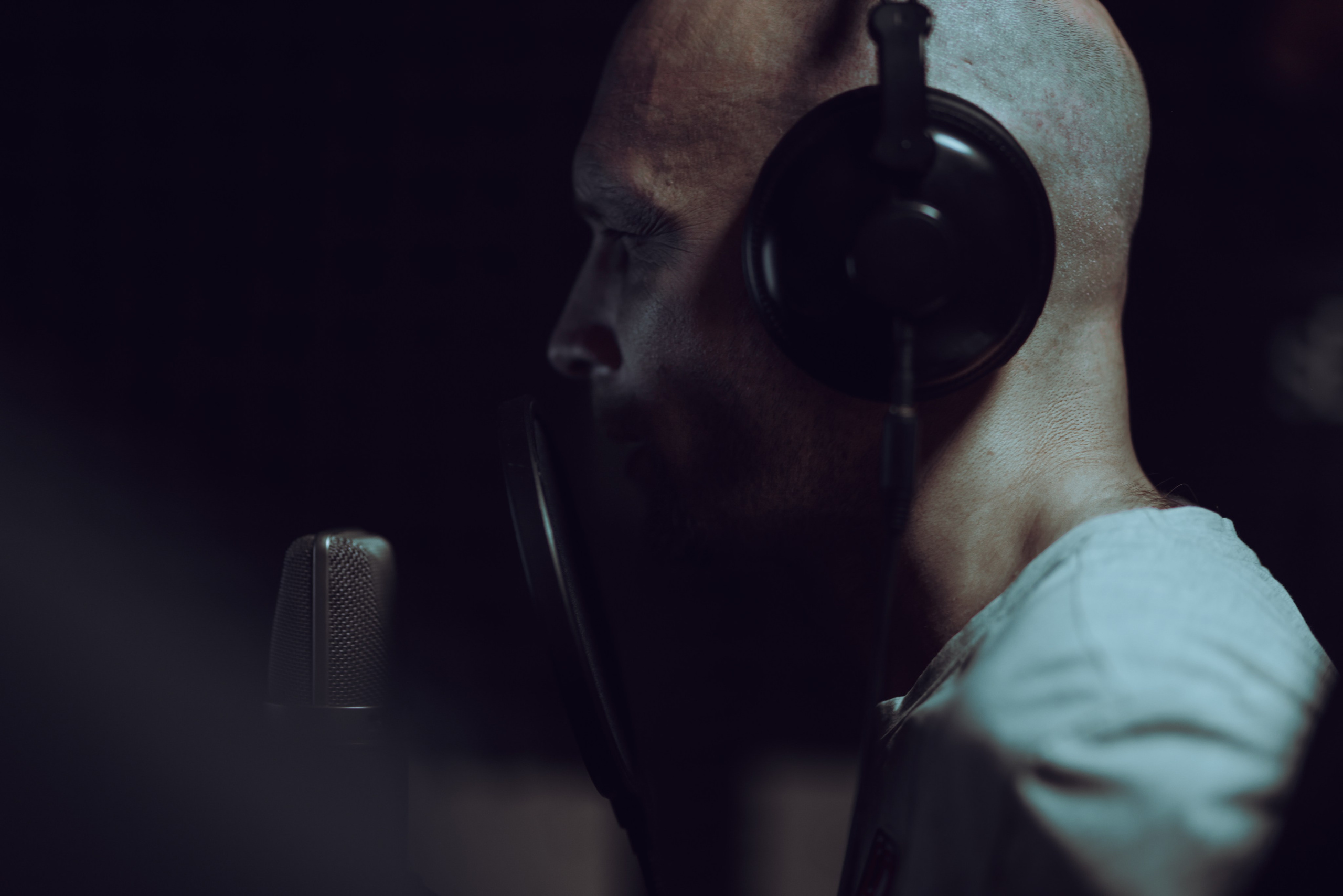 Бэк с озвучания. Фотограф репортажей и стритфотосессий в Москве Людмила Смирнова