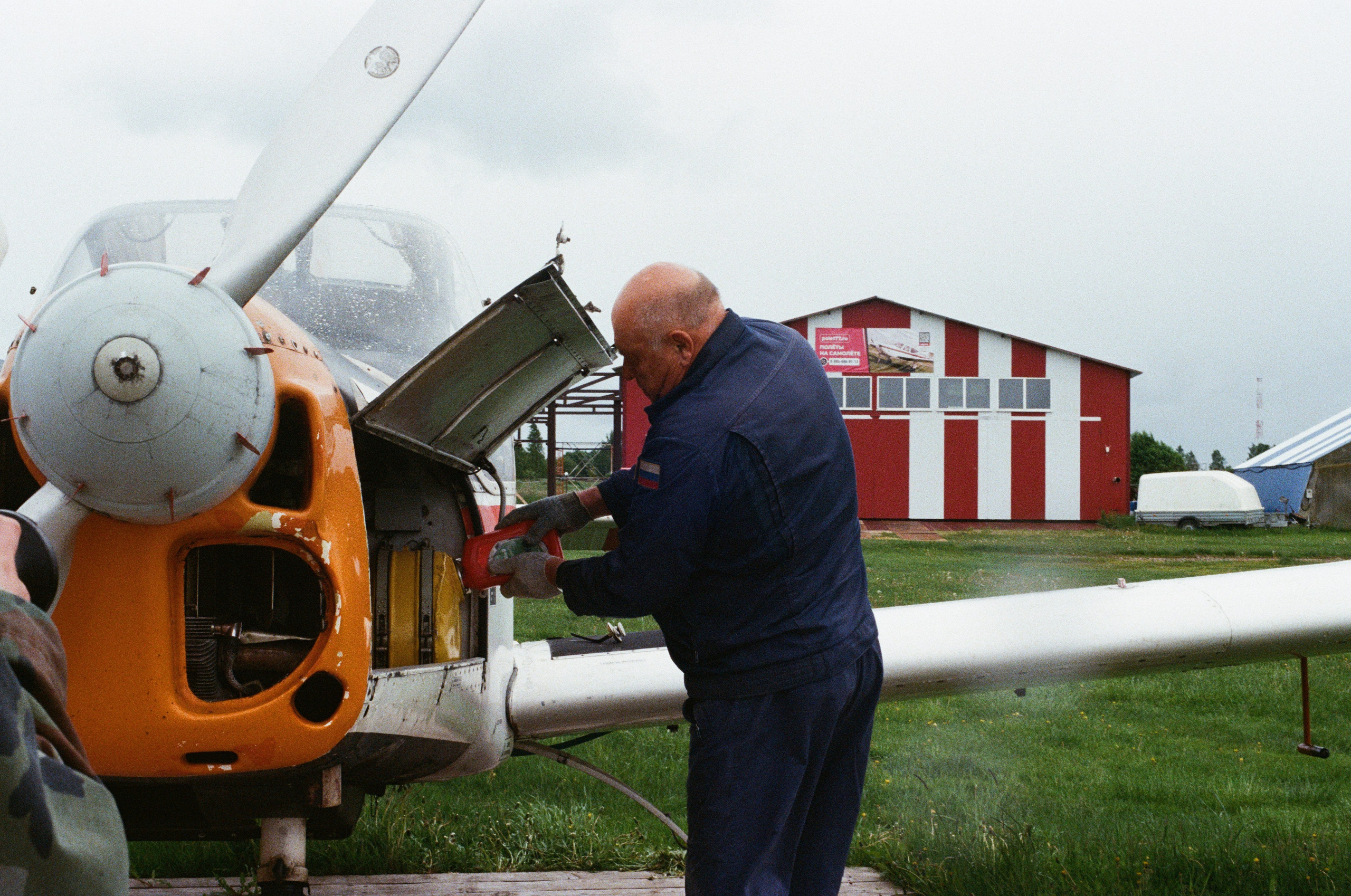 Vatulino Aerodrom. Святослав Лебедев | Рекламный фотограф — Коммерческая съемка, Арт-дирекшн, AI-интеграция
