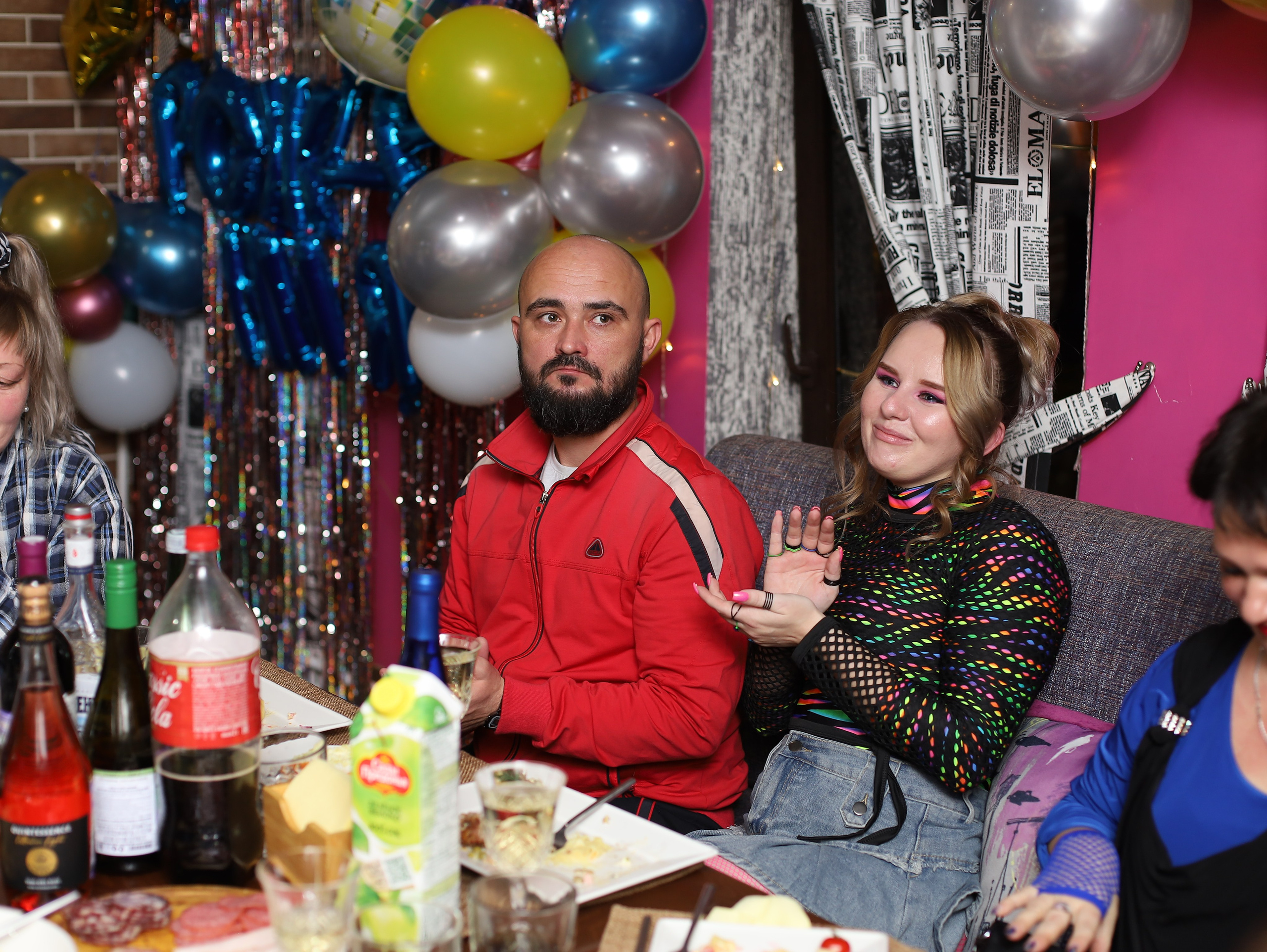 Дискотека в стиле 90-х. Репортажный фотограф Анапа