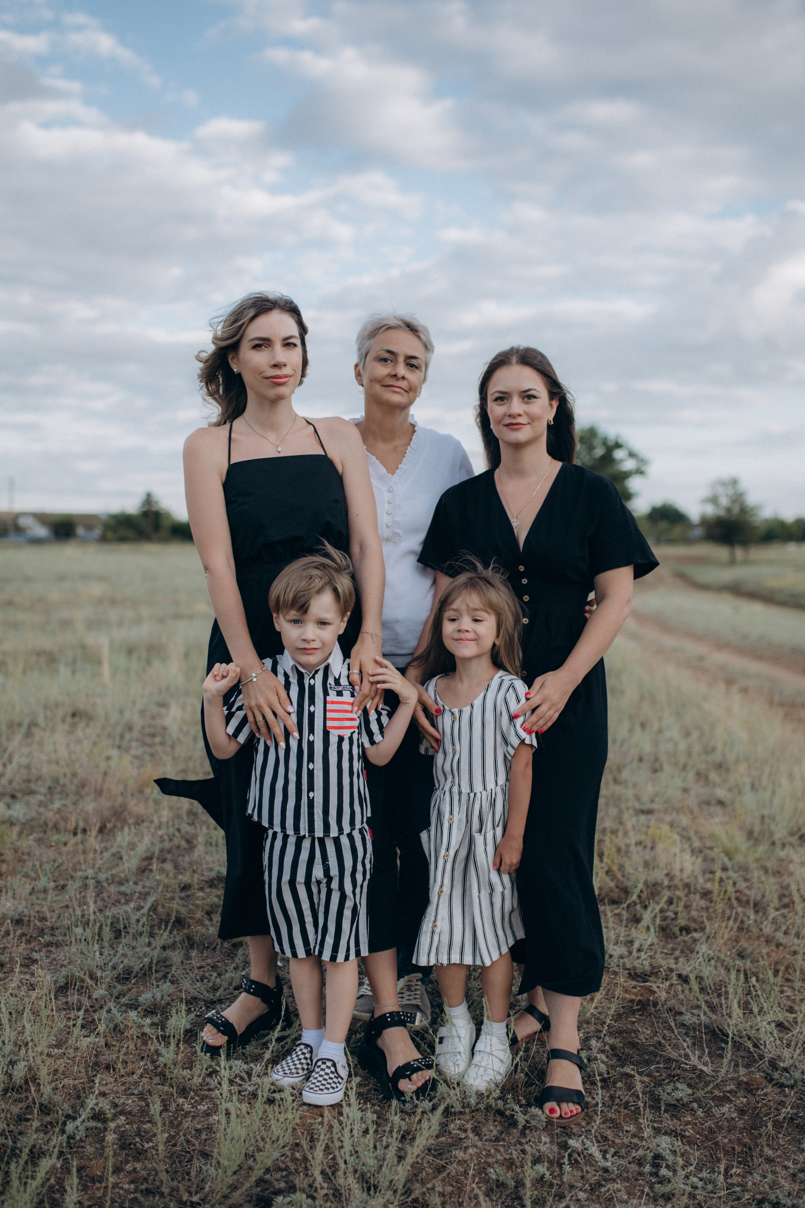 Наташа, Степа, Василиса, Лера. Www.ostermiller.ru