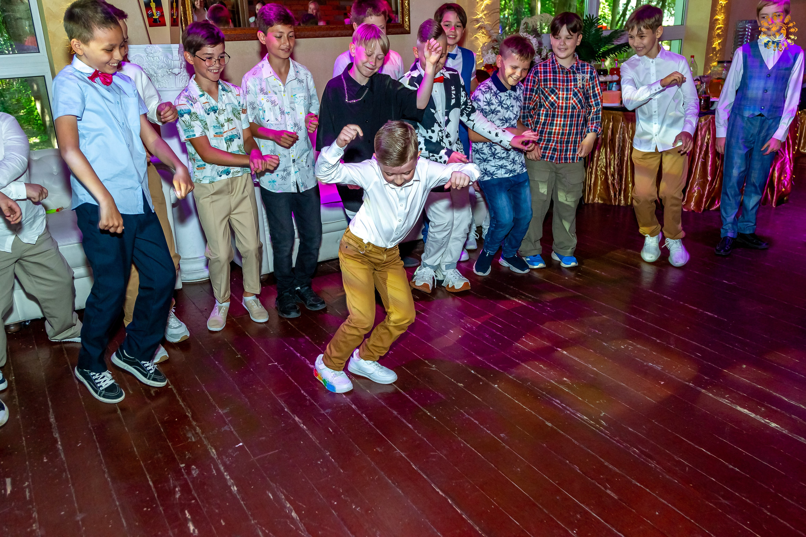 Выпускной 4-го класса 2024. Школа 2109. Репортажная съемка в Москве и области. Анималистика