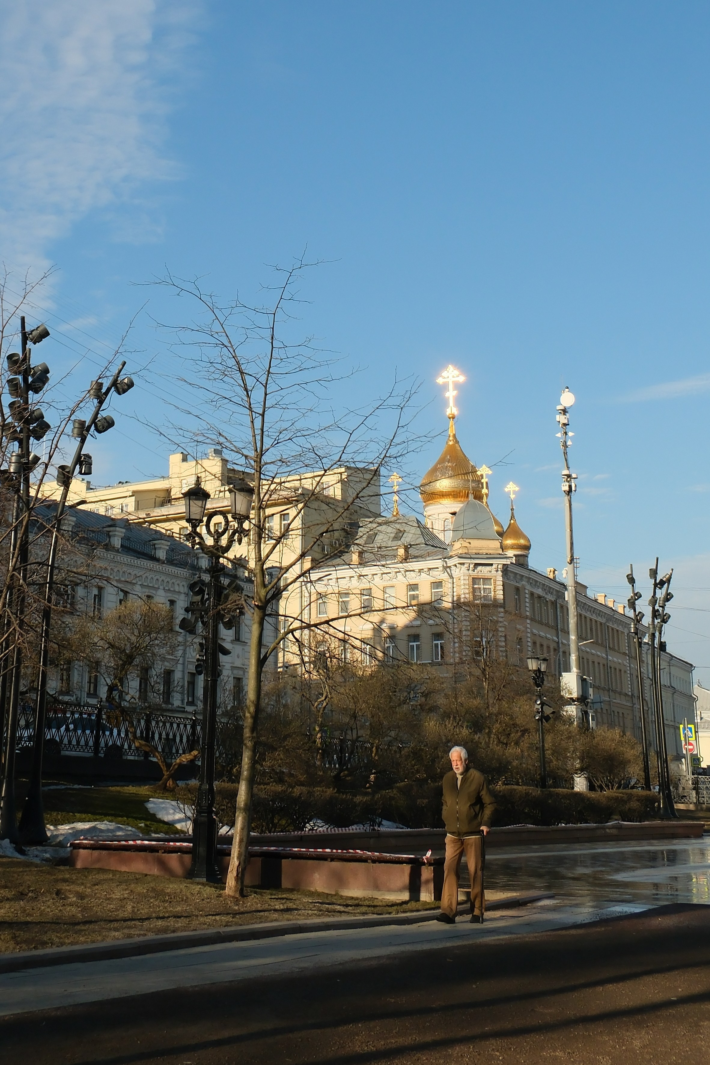 Улица, люди, жизнь…