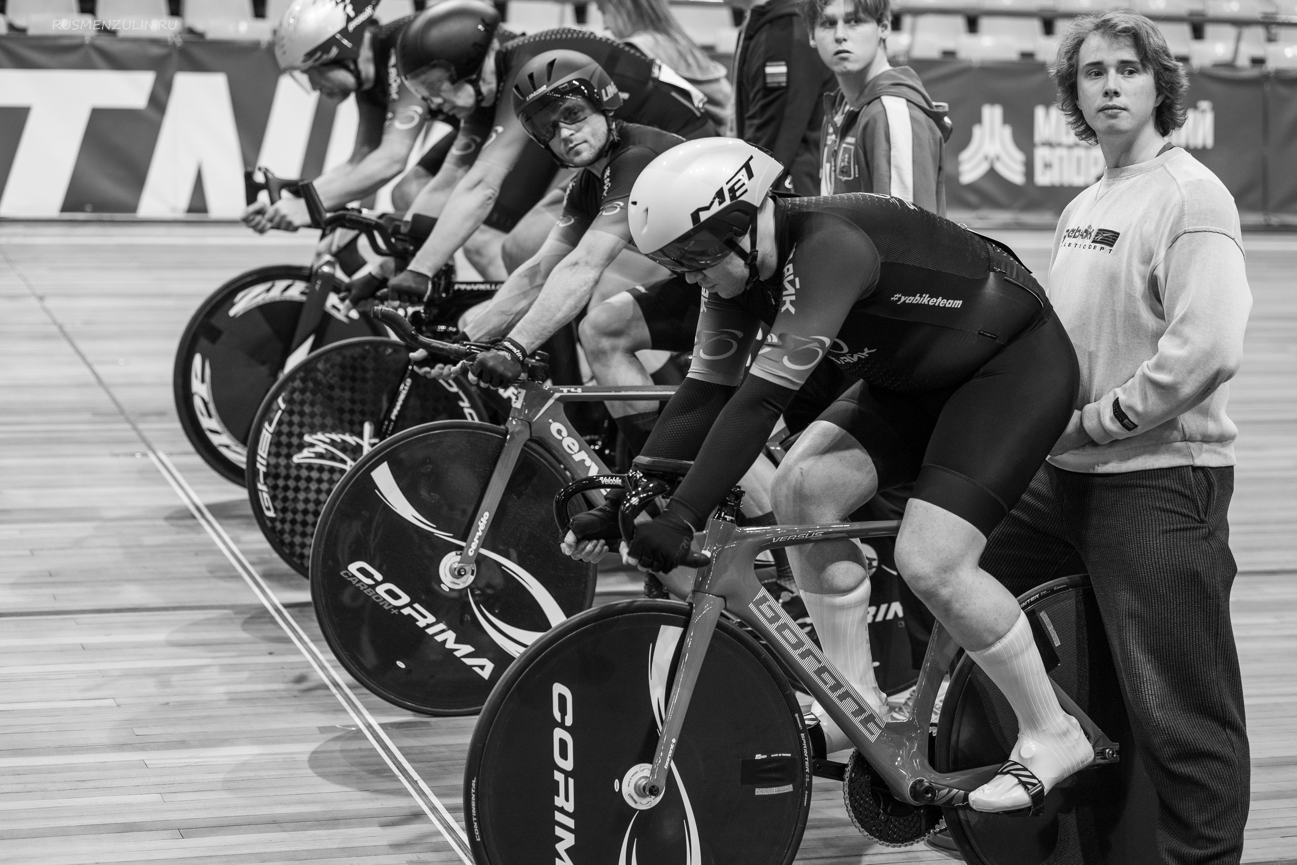 Cyclingrace крылатское декабрь 2025. Лучшие моменты и живые эмоции в моем объективе! Обращайтесь