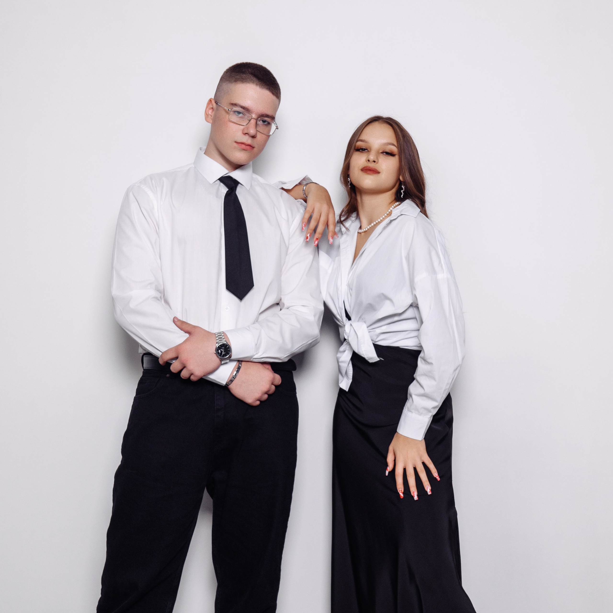 Альбомы в ФотоСтудии SelfieBox. НеФотоАльбом — выпускные альбомы Абакан Минусинск Черногорск Хакасия