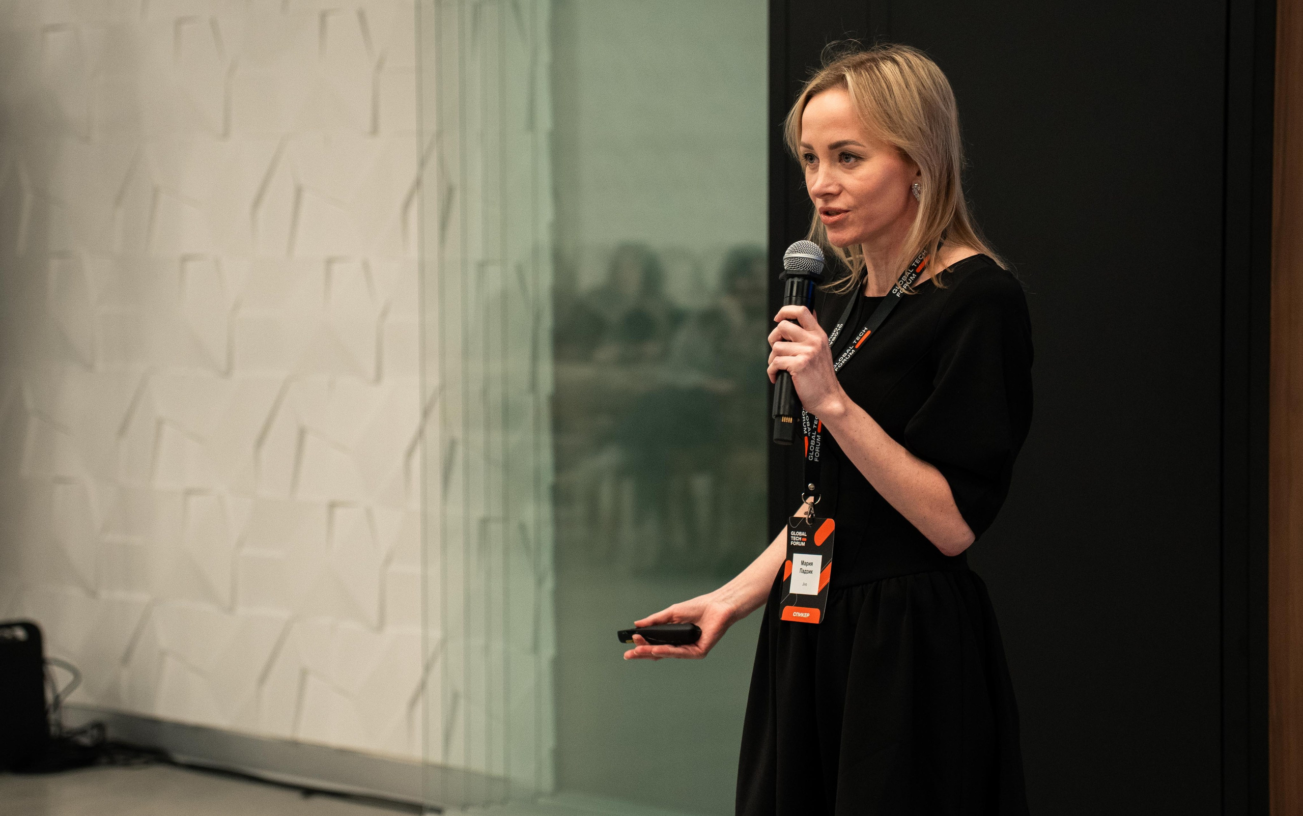 Global Tech Forum 27.03.2026. Коммерческий и художественный фотограф и видеограф в Москве Арсений Тургенев