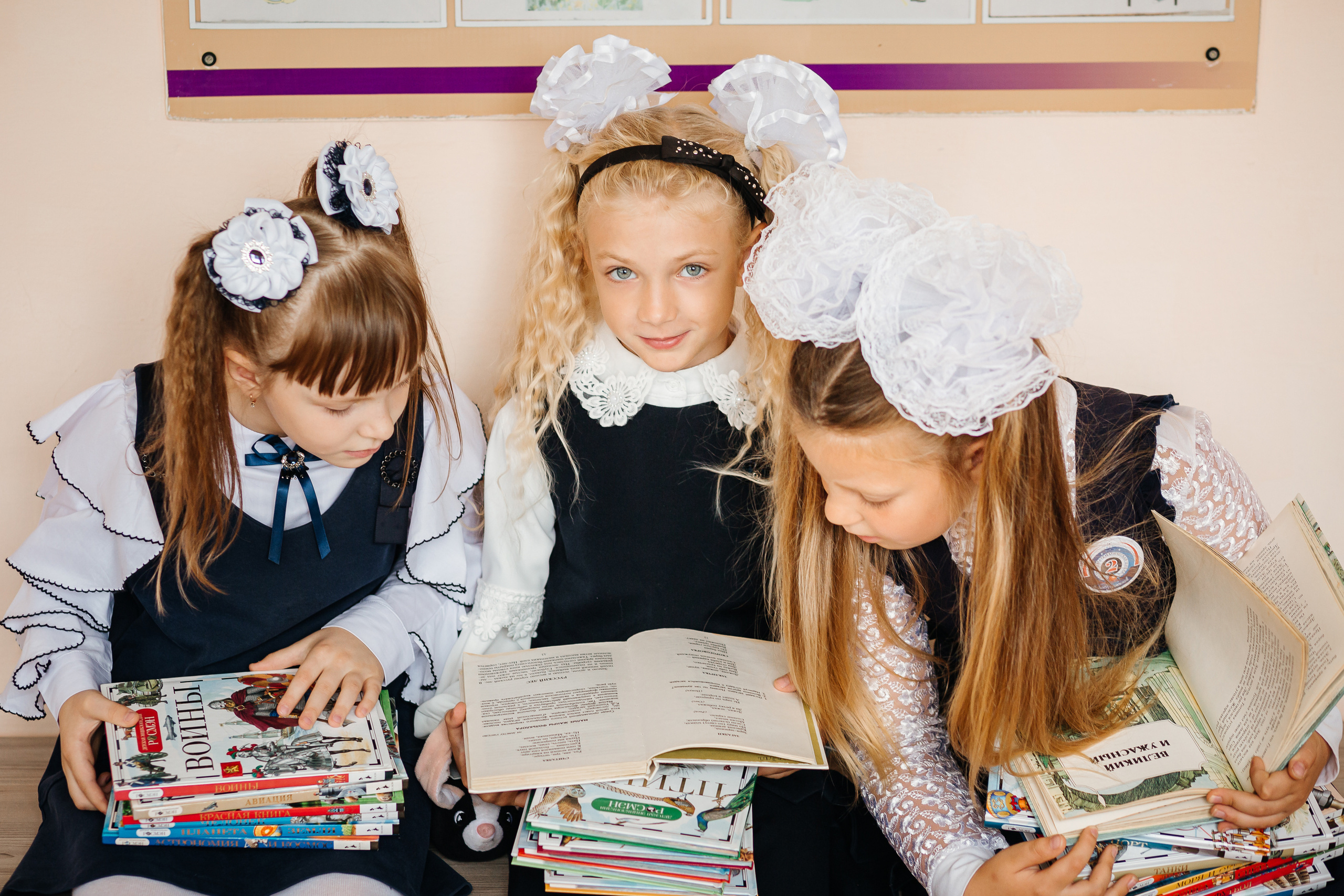 В первый раз в первый класс. Школьные съемки. Wedding, romantic photo, family holidays. Workshops