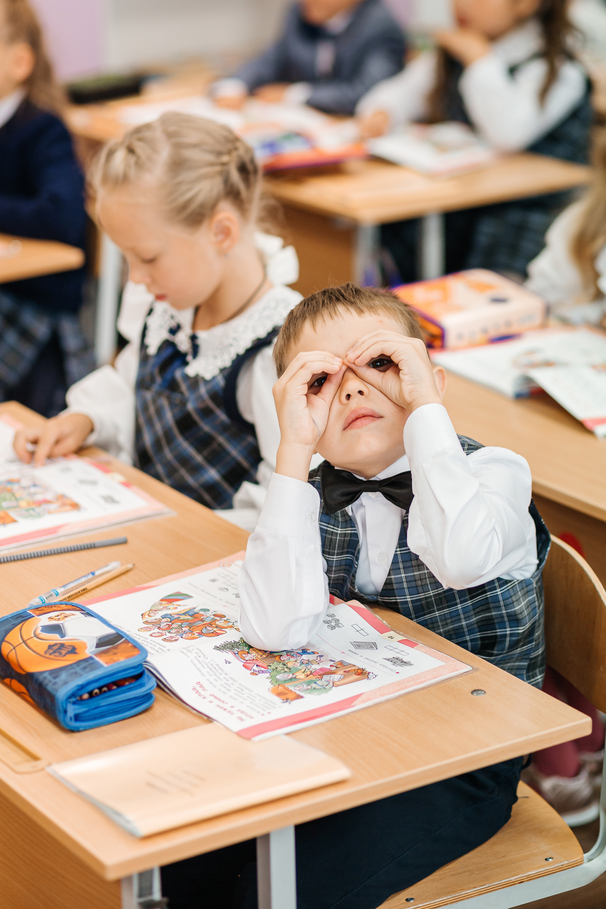 В первый раз в первый класс. Школьные съемки. Wedding, romantic photo, family holidays. Workshops