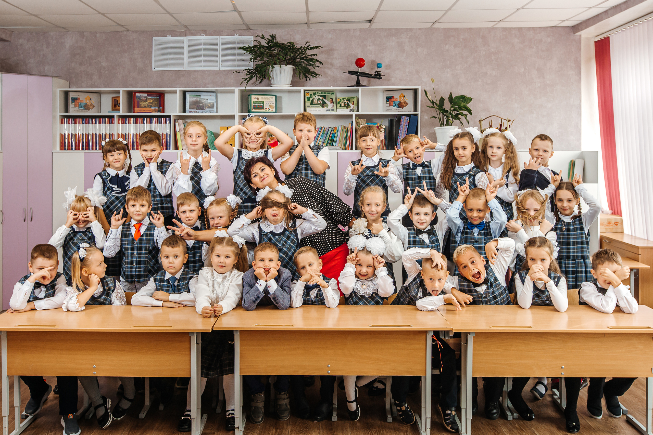 В первый раз в первый класс. Школьные съемки. Wedding, romantic photo, family holidays. Workshops