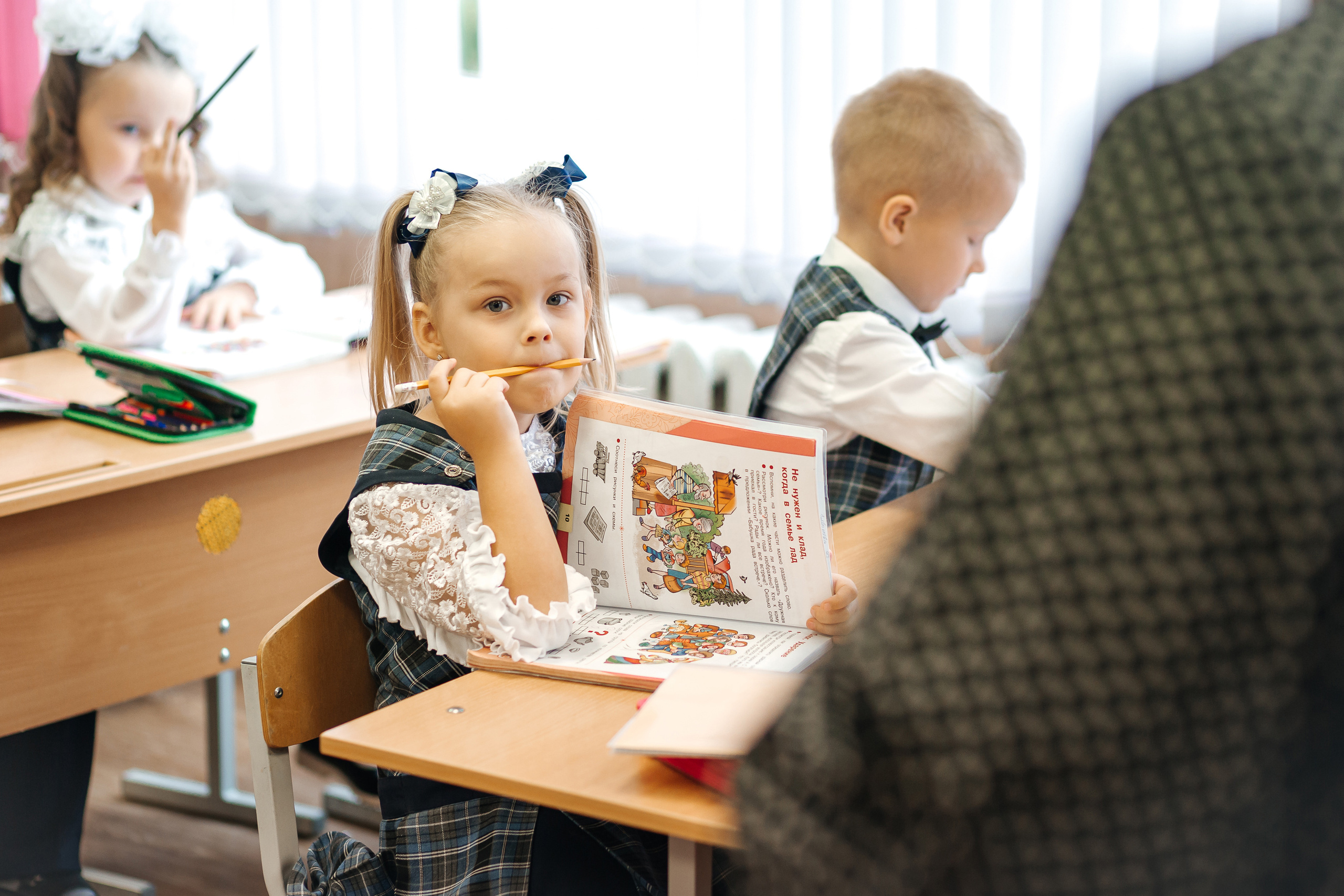 В первый раз в первый класс. Школьные съемки. Wedding, romantic photo, family holidays. Workshops