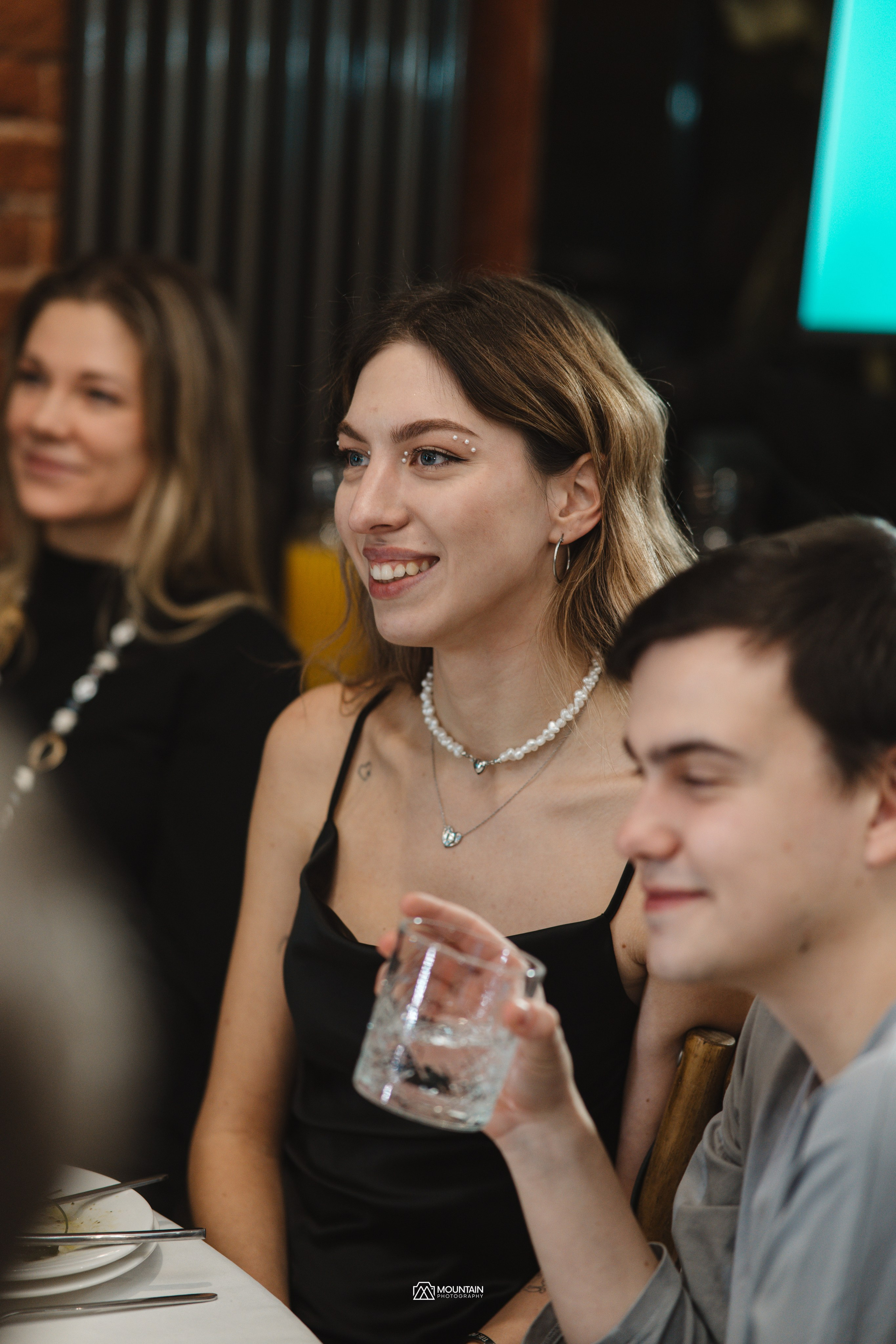 1klick End of year Party. Я занимаюсь событийной, свадебной, товарной, студийной… фотографией