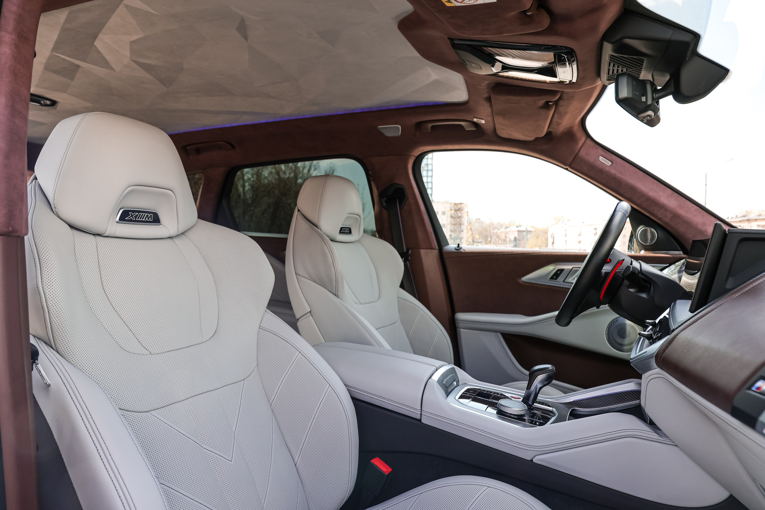 2024 BMW XM. Mixturecaptures