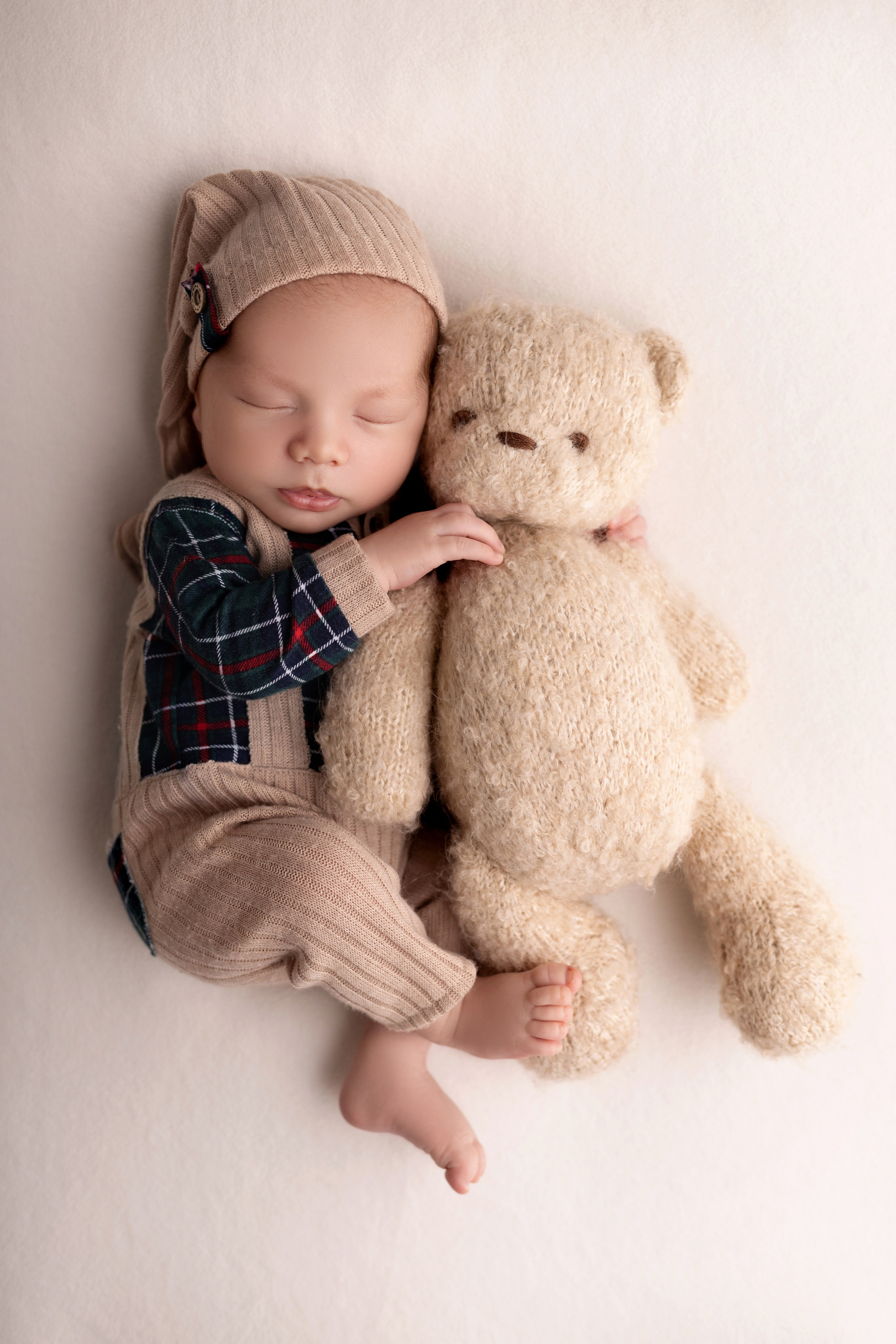 Классическая фотосессия малыша. Фотограф новорожденных малышей в Омске и Омской области Эльвира Камаева