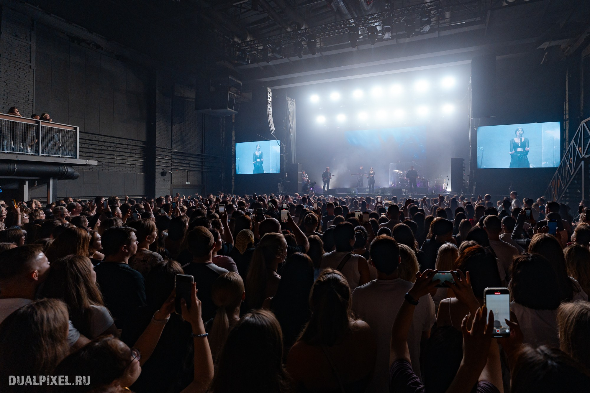 Mona. Магия музыки в кадре: Концертная Фотография