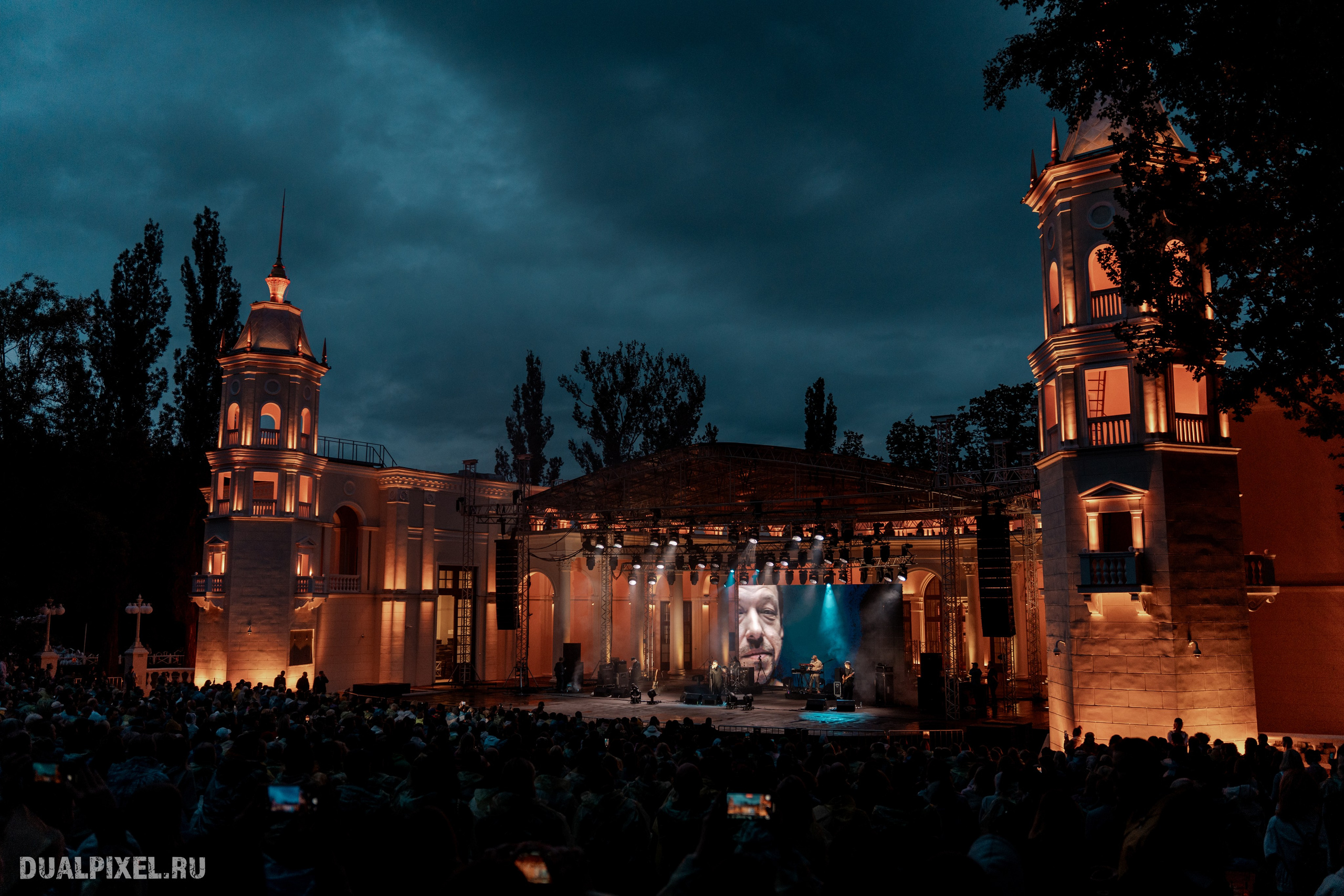 Танцы Минус. Магия музыки в кадре: Концертная Фотография